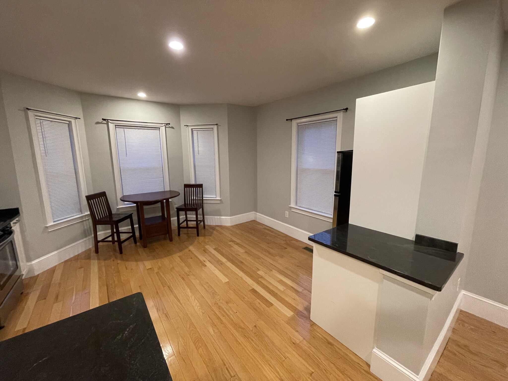 97 Dover St, Davis Square