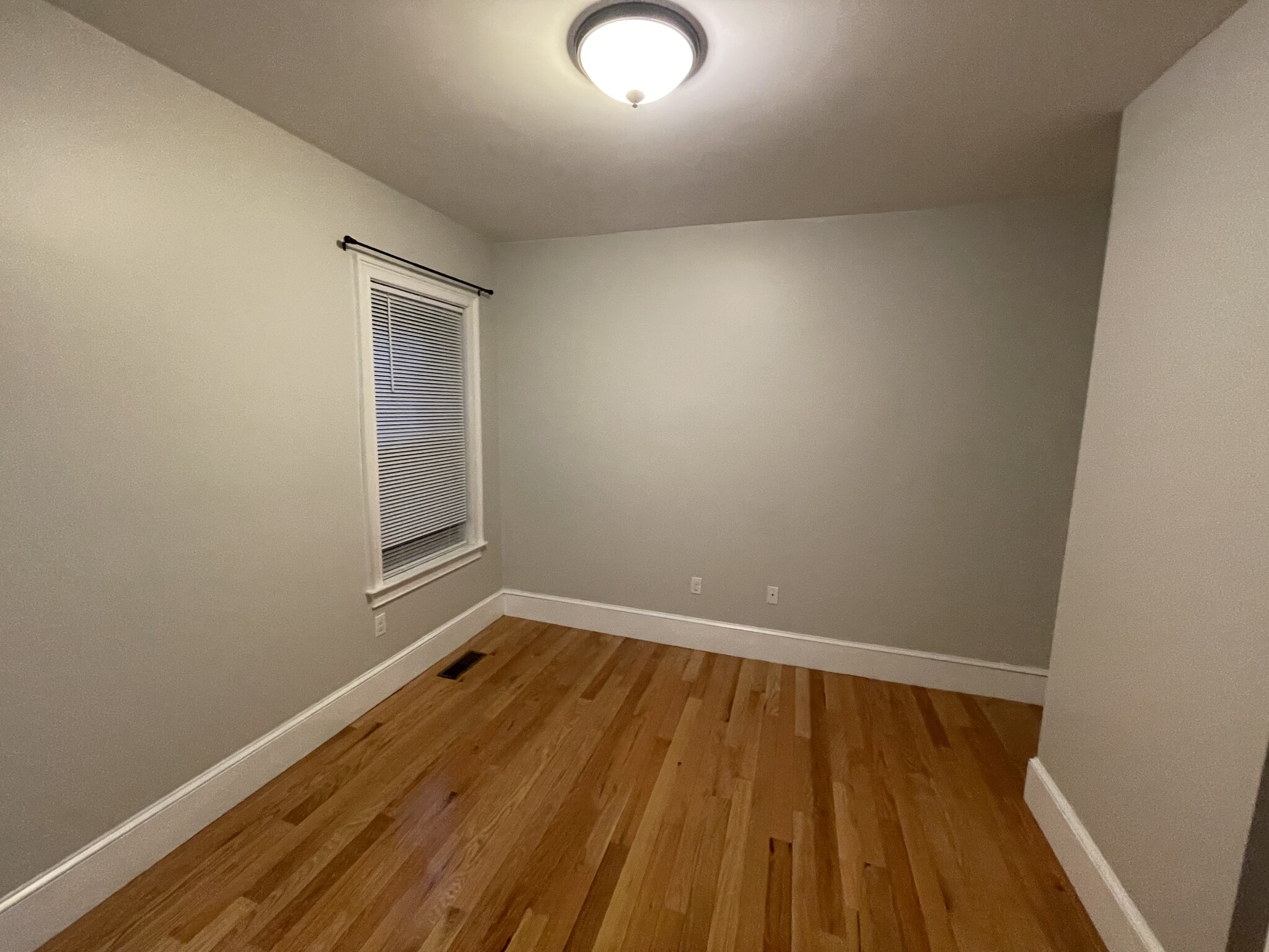 97 Dover St, Davis Square