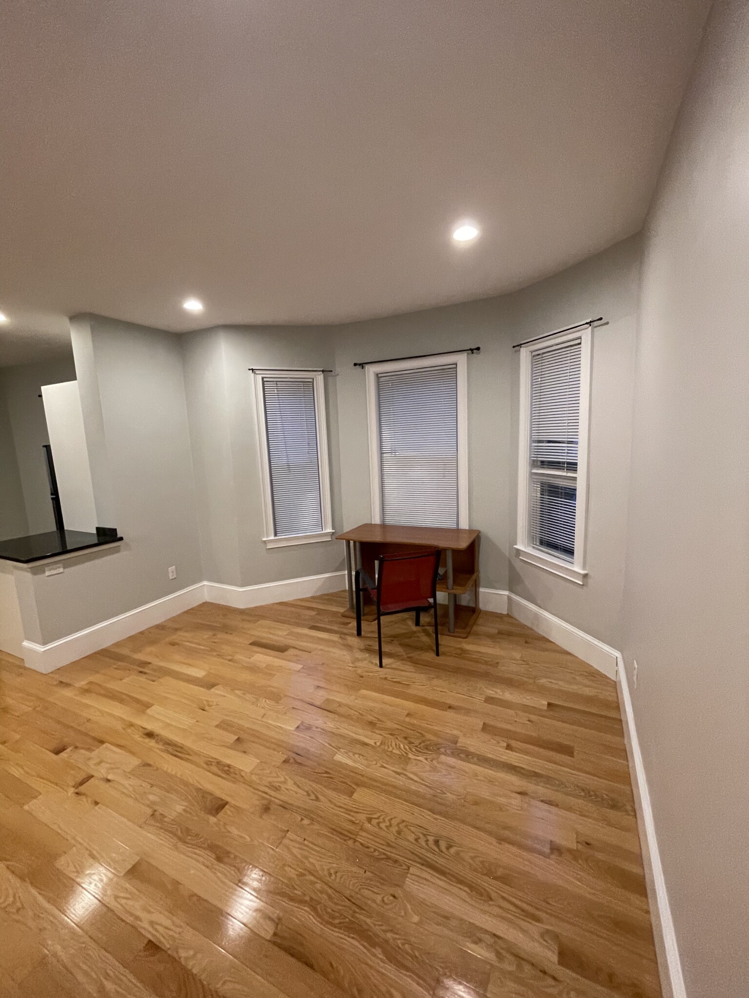 97 Dover St, Davis Square