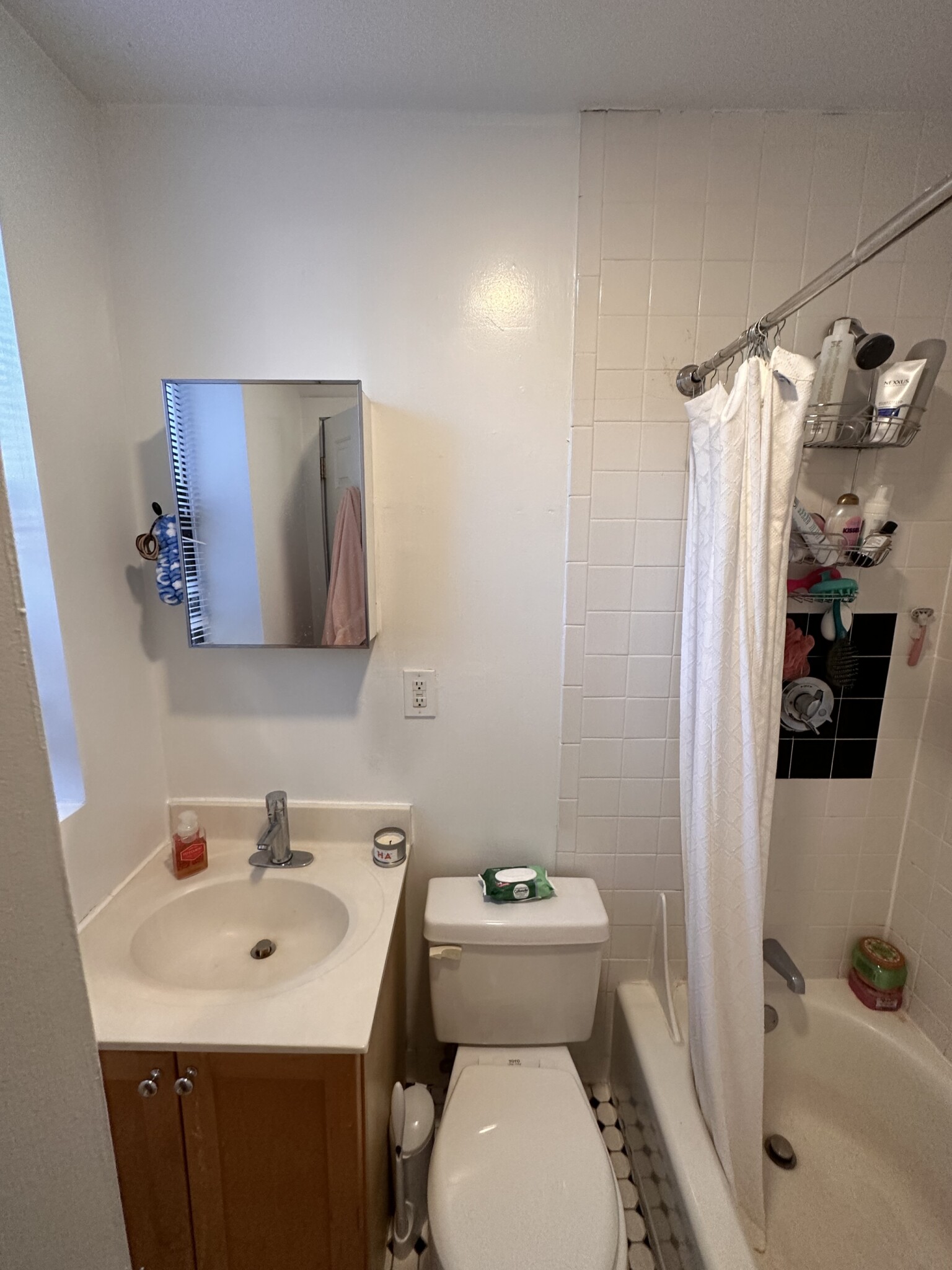 833 Beacon St, Fenway