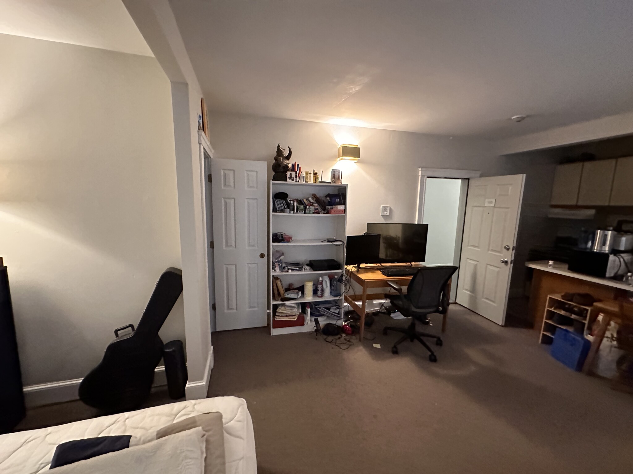 833 Beacon St, Fenway