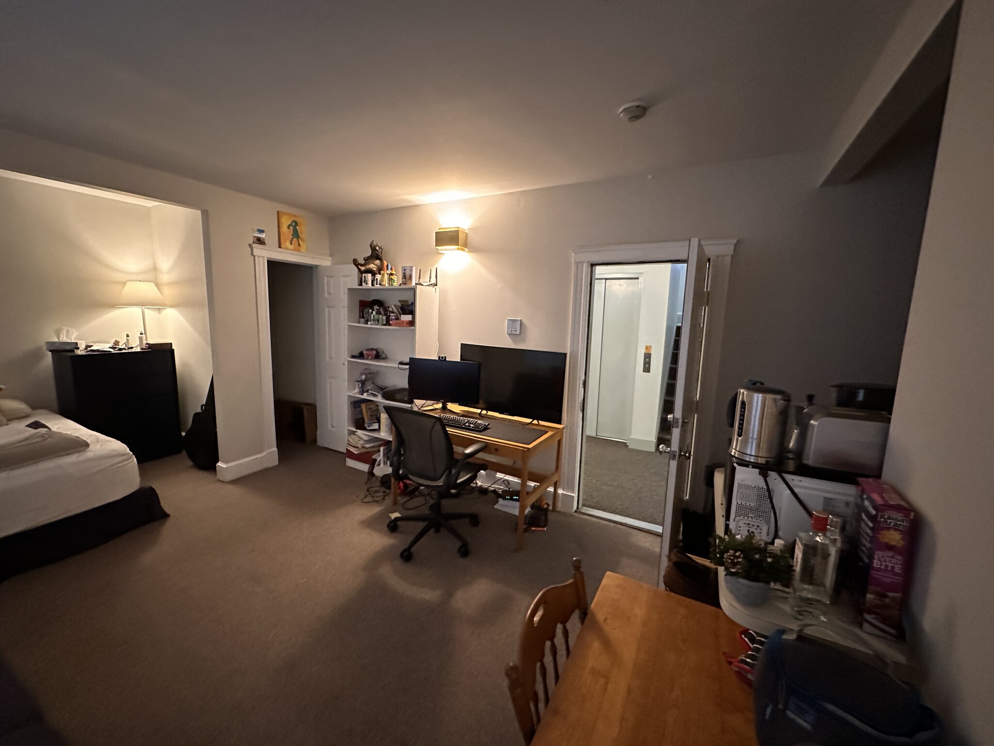 833 Beacon St, Fenway