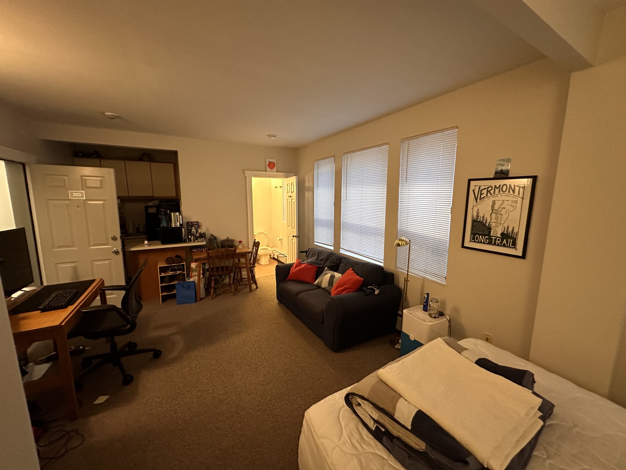 833 Beacon St, Fenway