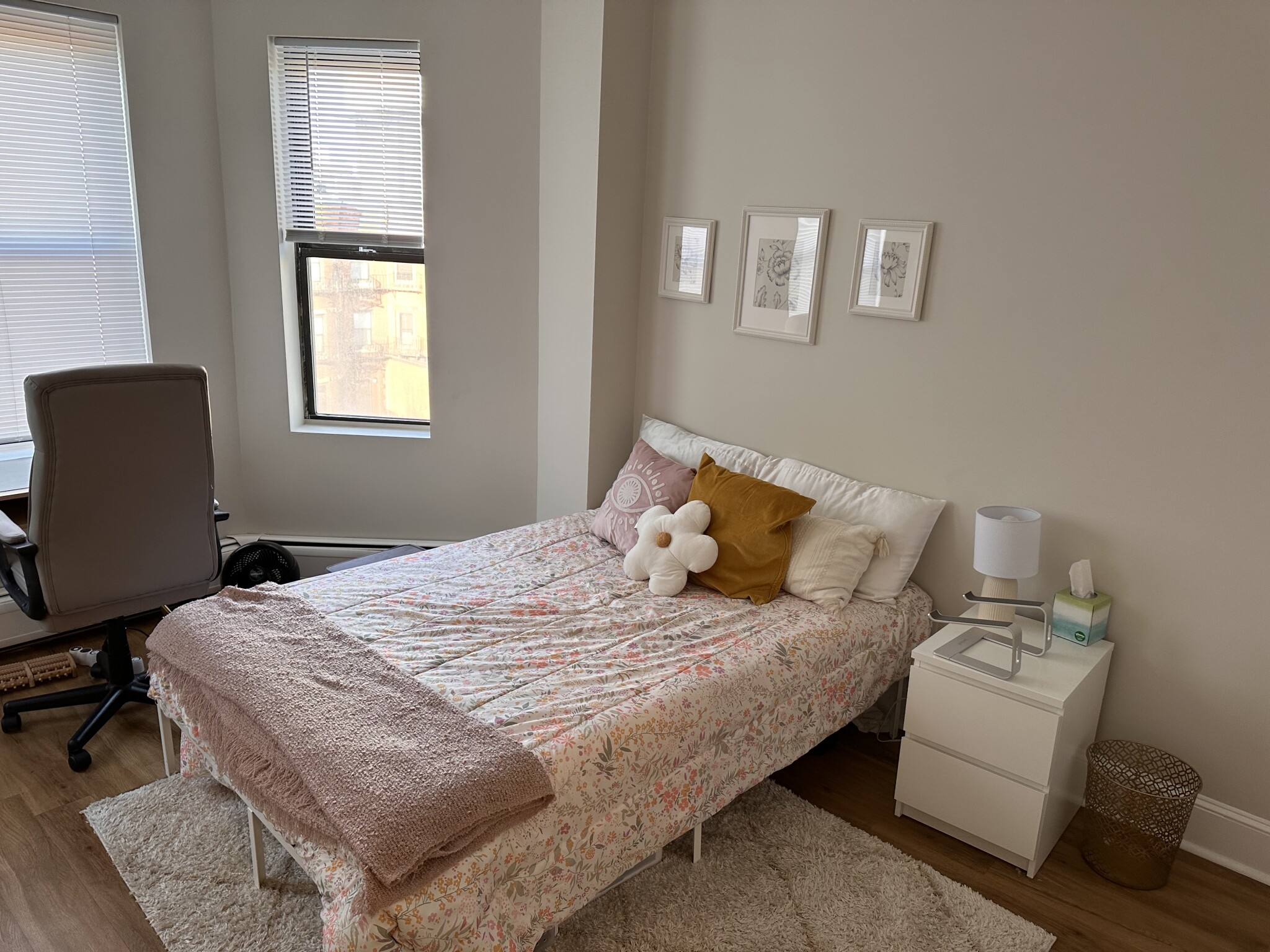 833 Beacon St, Fenway