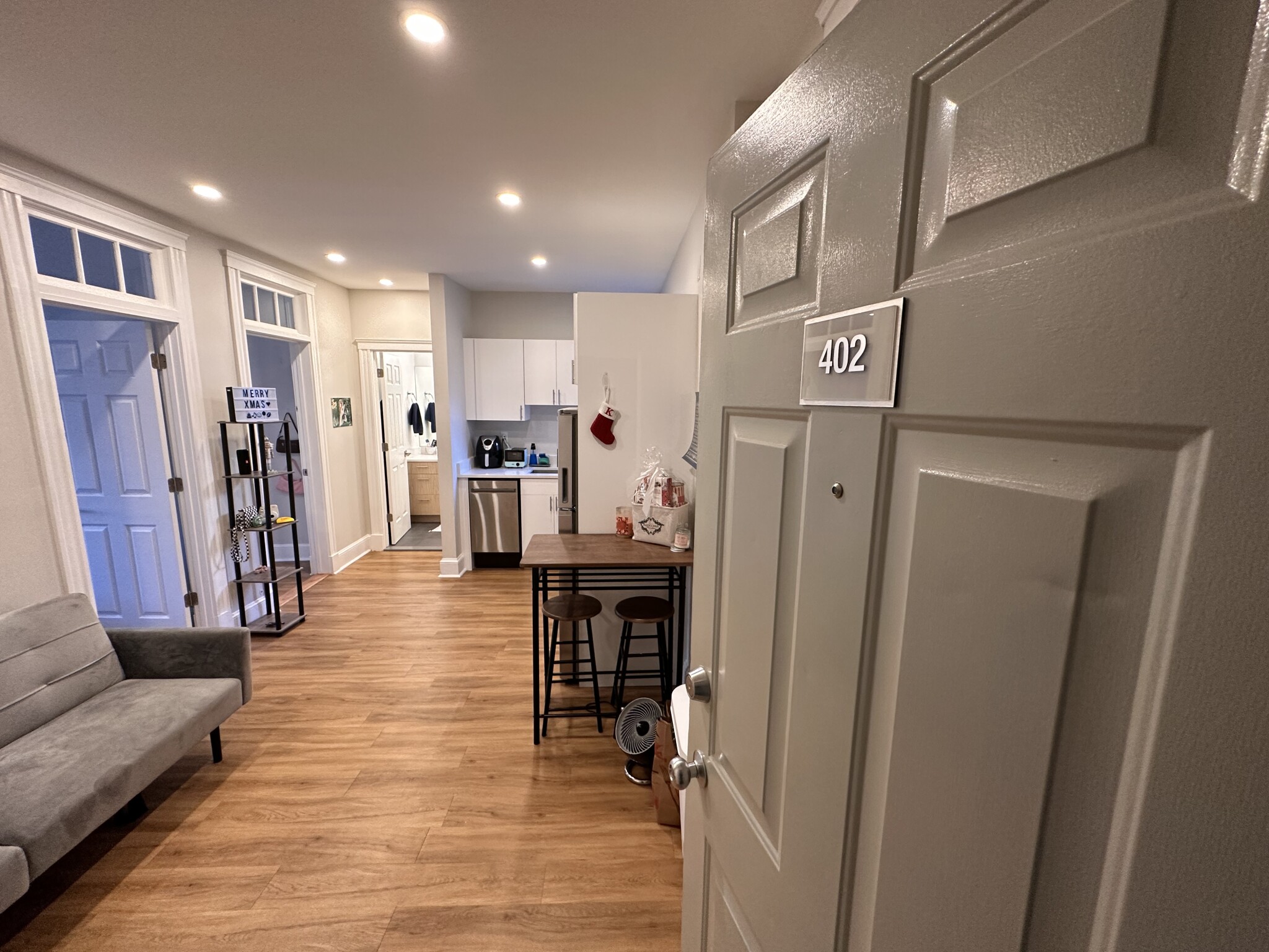 833 Beacon St, Fenway