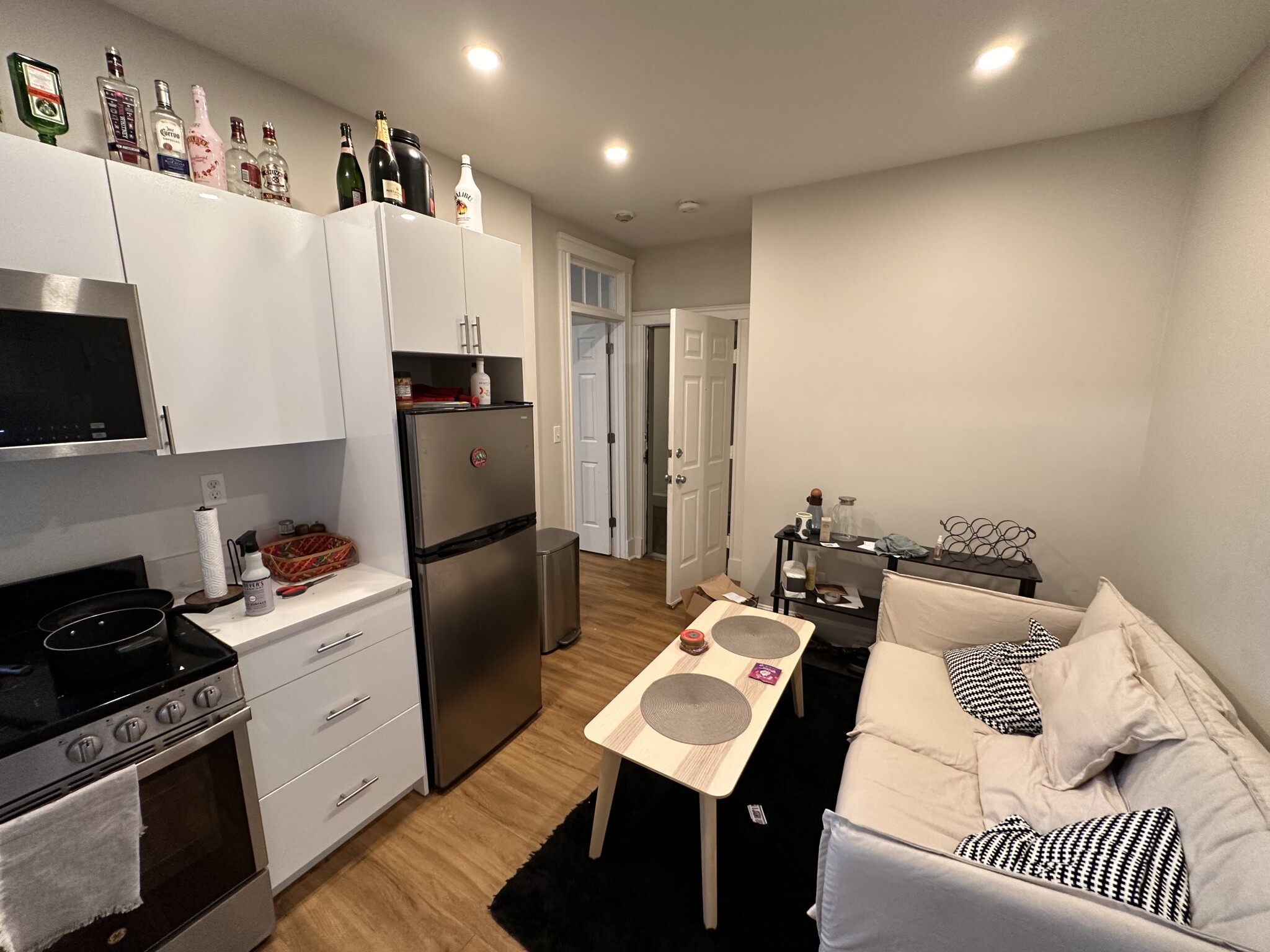 833 Beacon St, Fenway