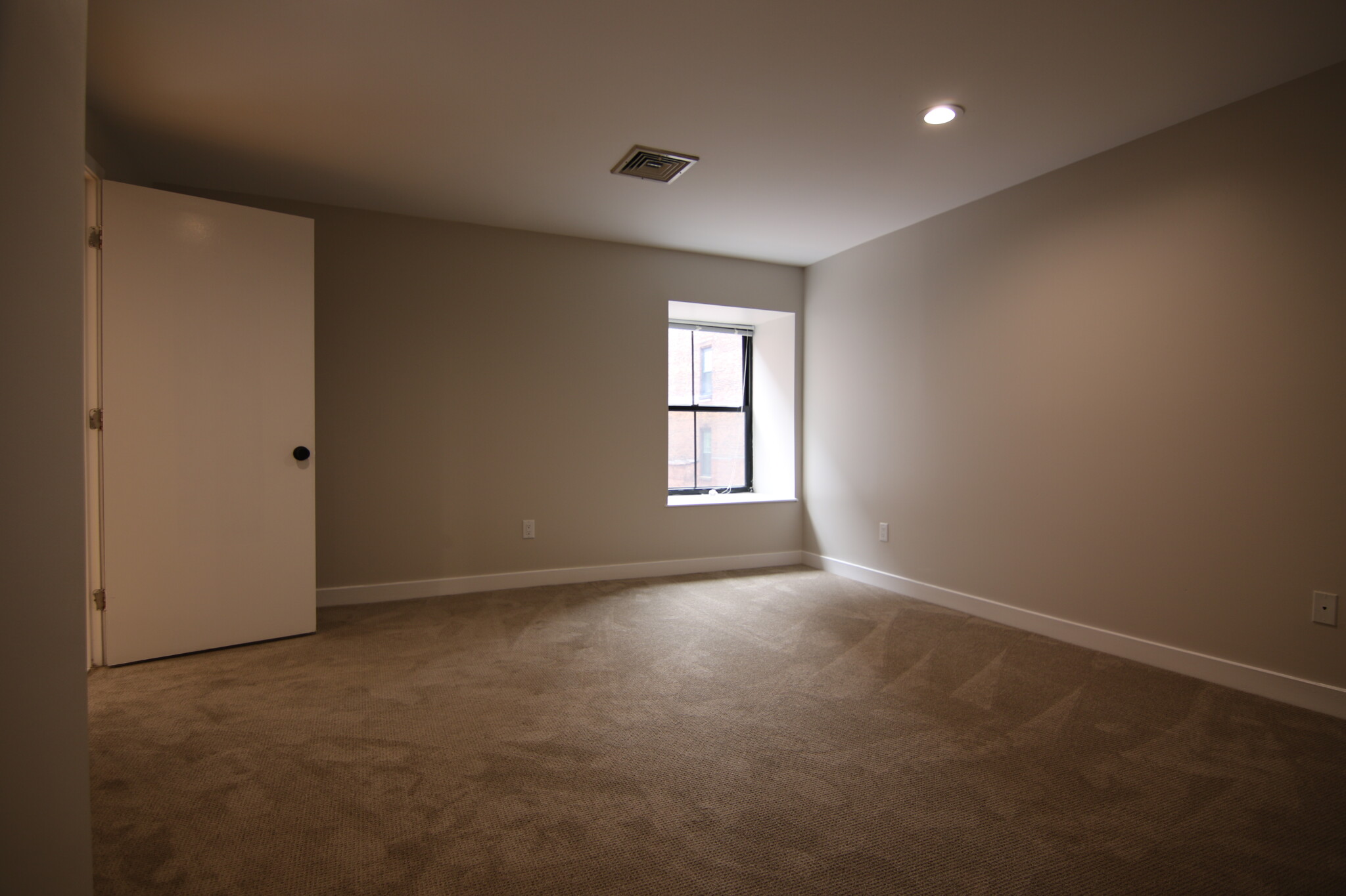 1661 Washington St, South End