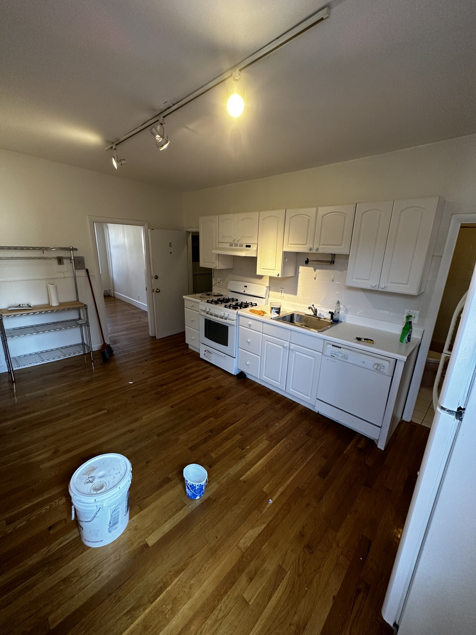 17 Irving St, Beacon Hill