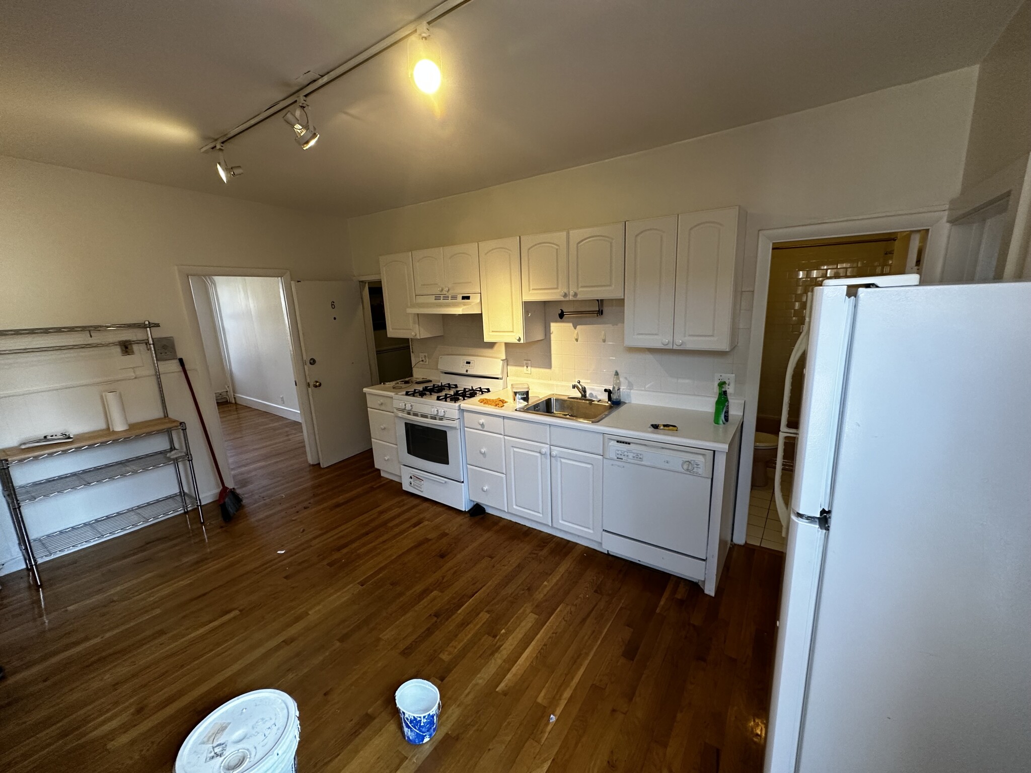 17 Irving St, Beacon Hill