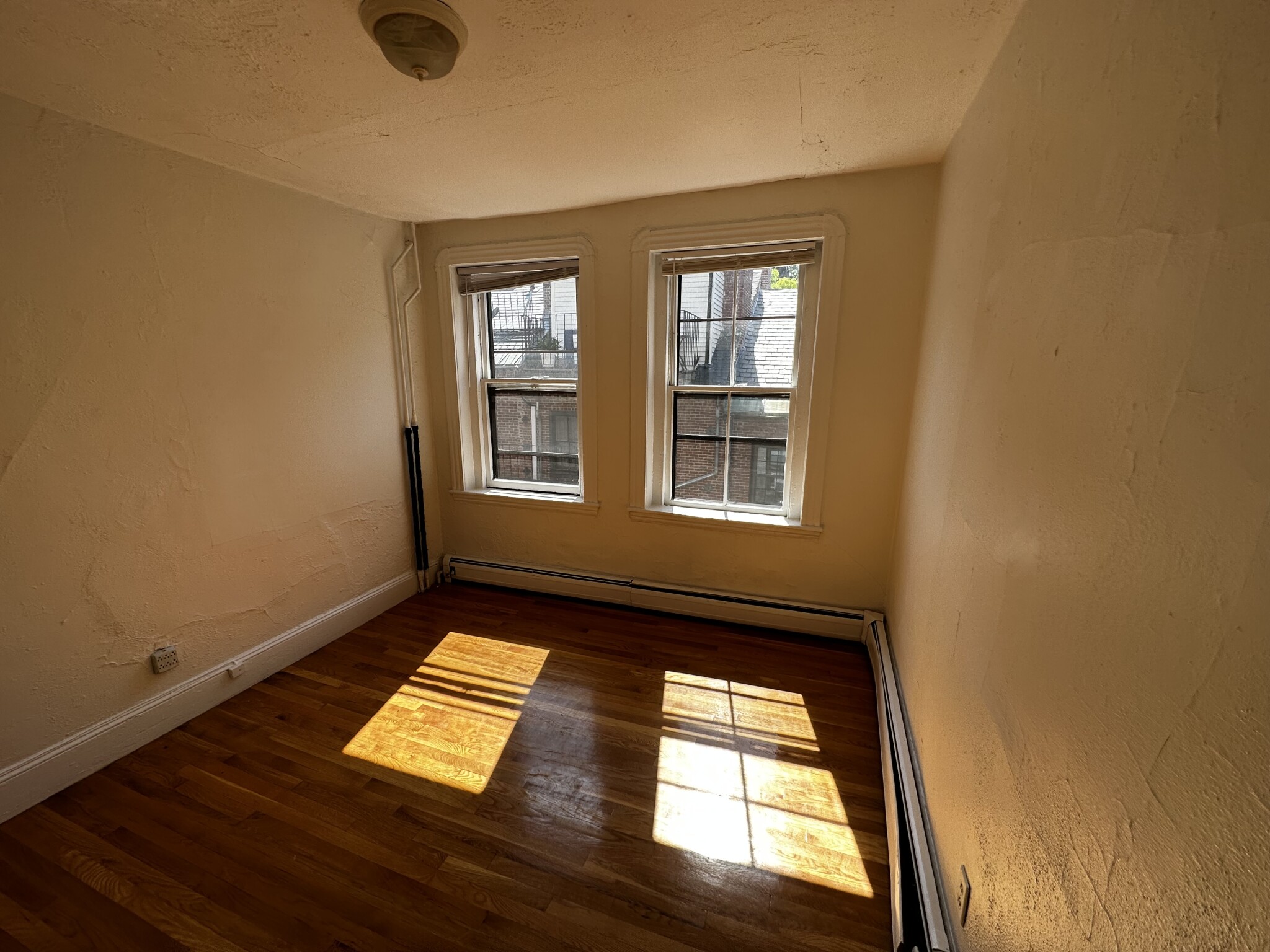 17 Irving St, Beacon Hill