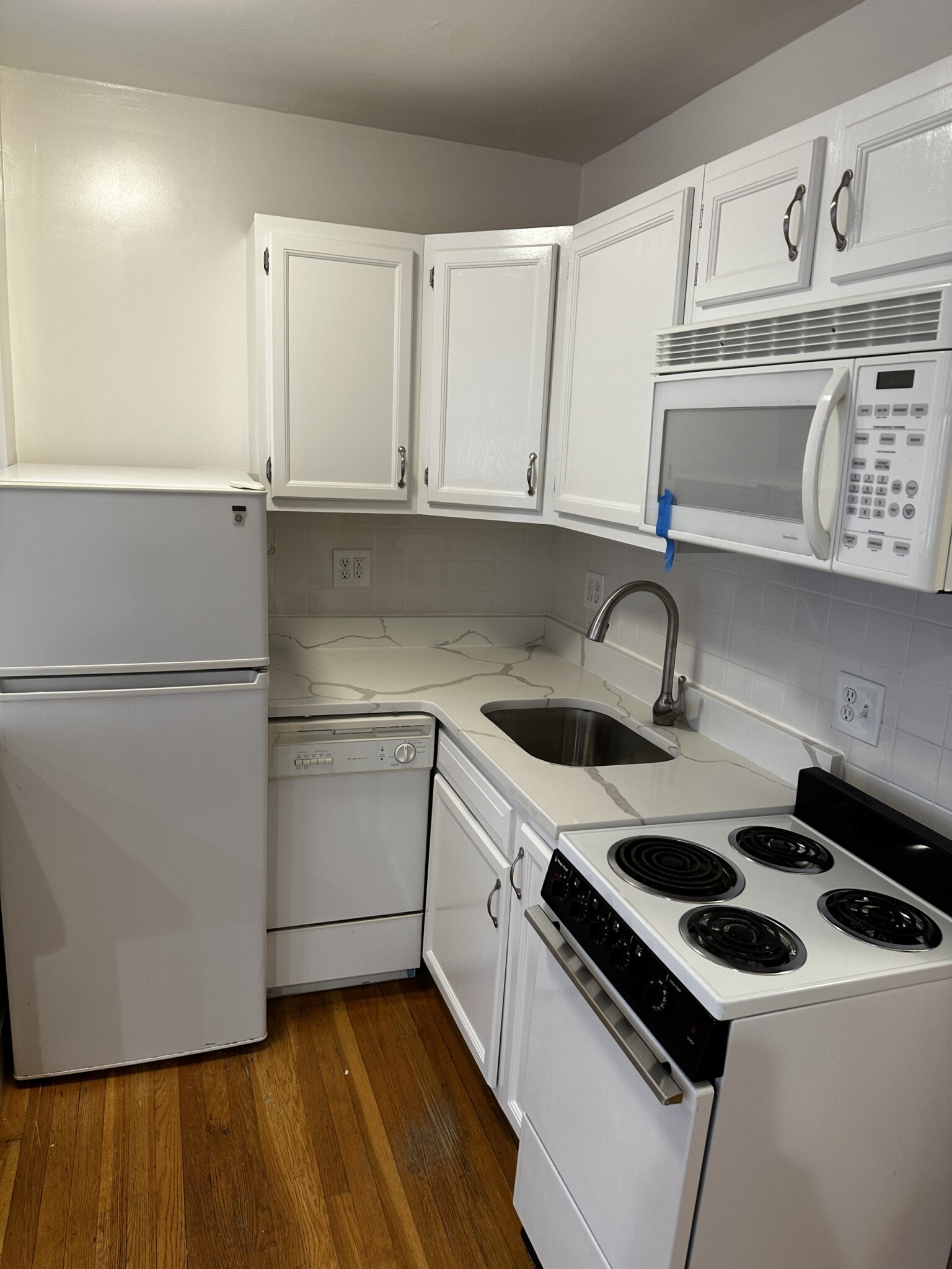 92 West Cedar St, Beacon Hill