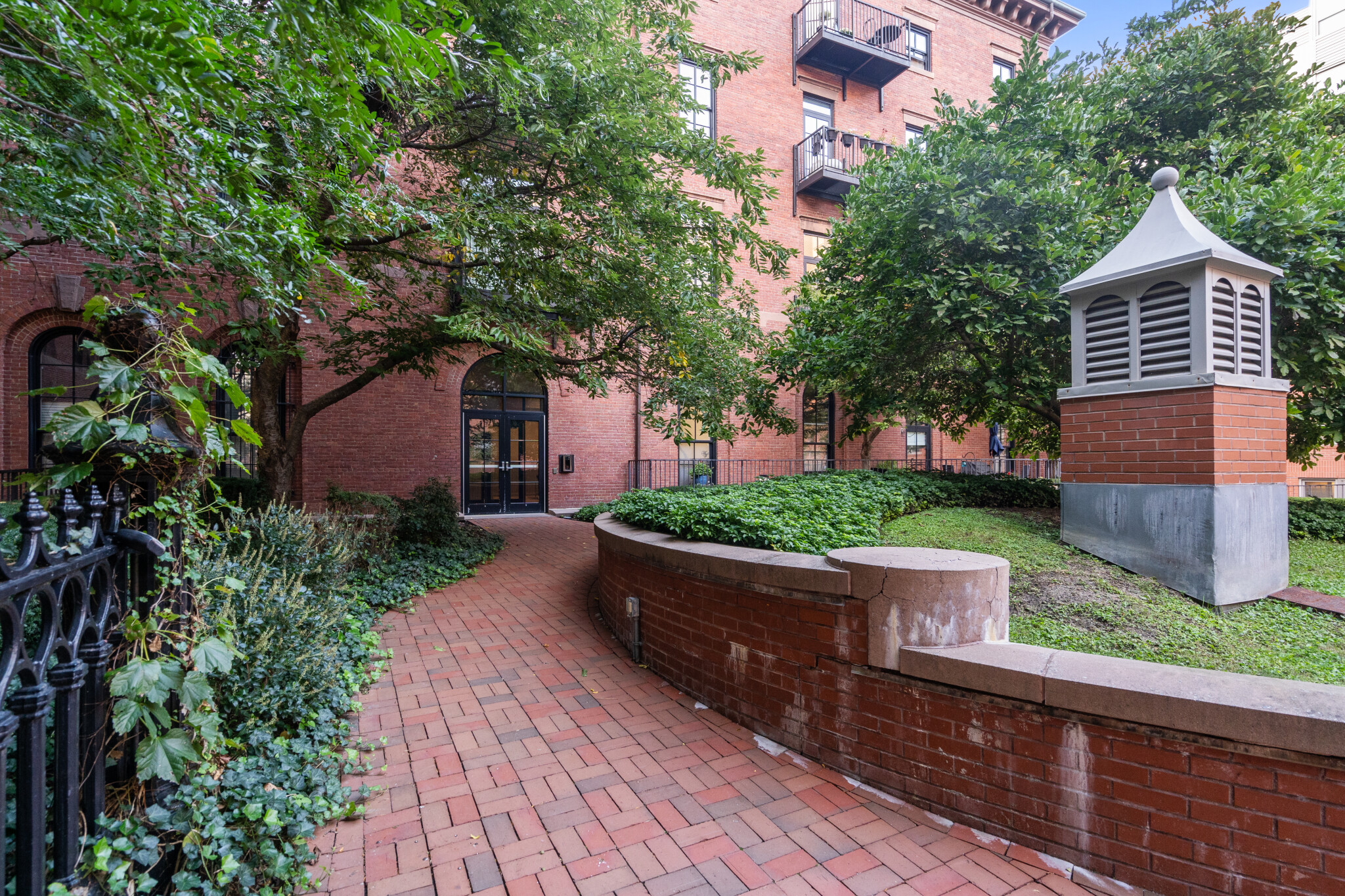 21 Father Francis Gilday St, South End