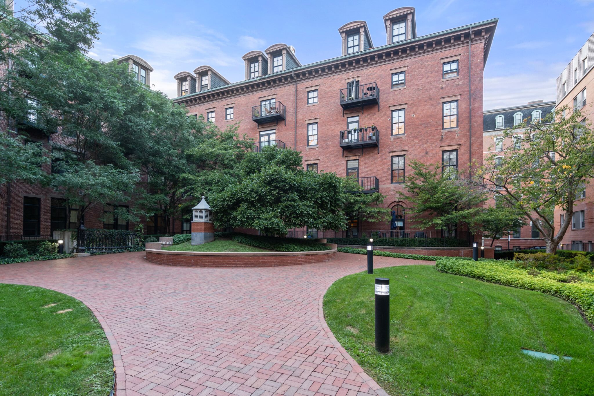 21 Father Francis Gilday St, South End