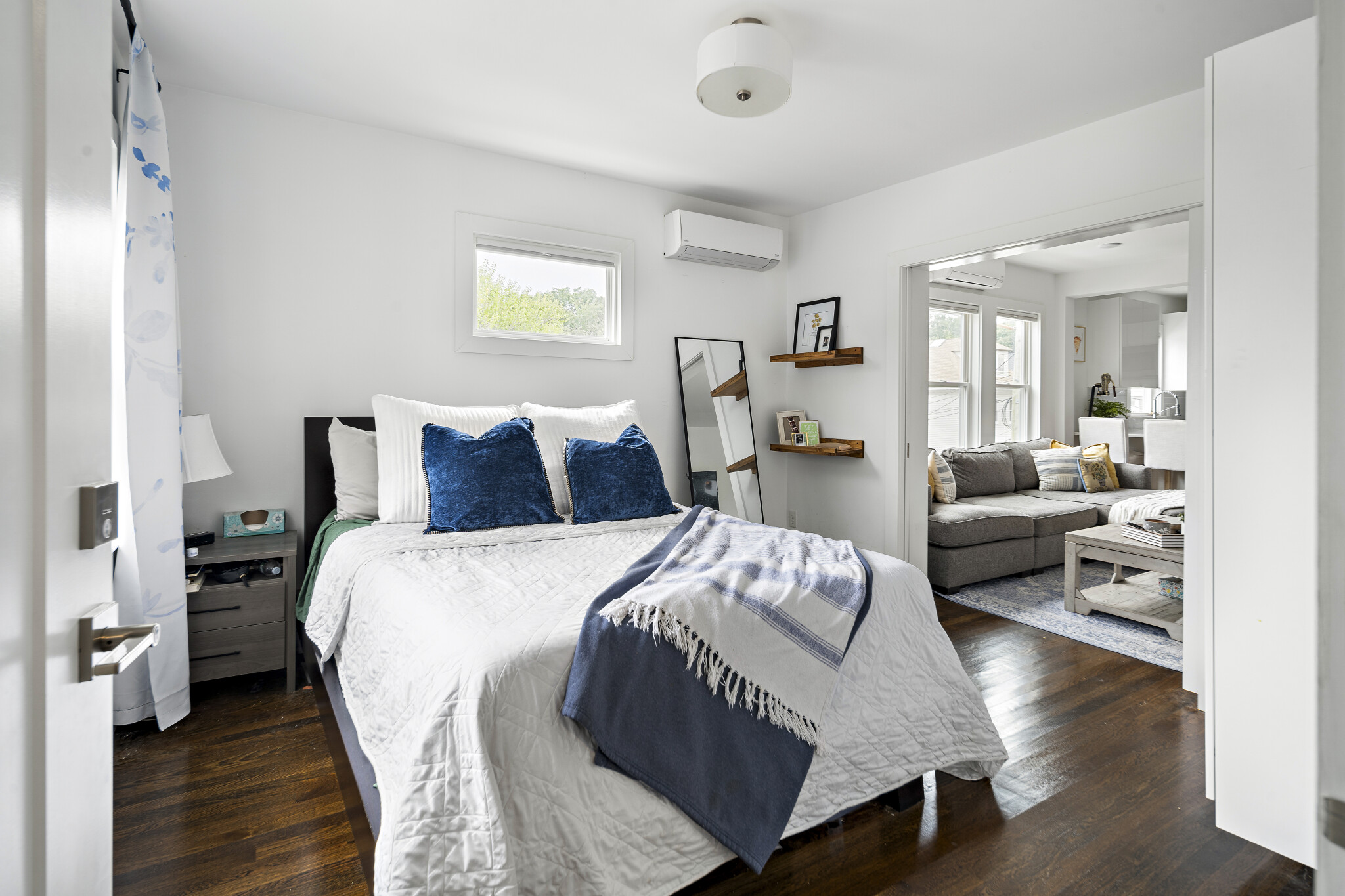 4438 Washington St, Roslindale