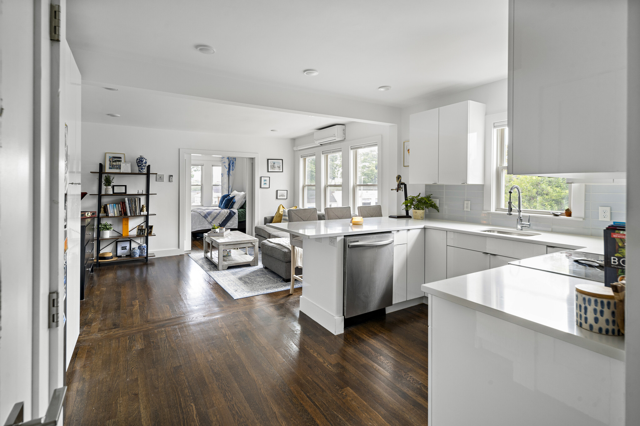 4438 Washington St, Roslindale