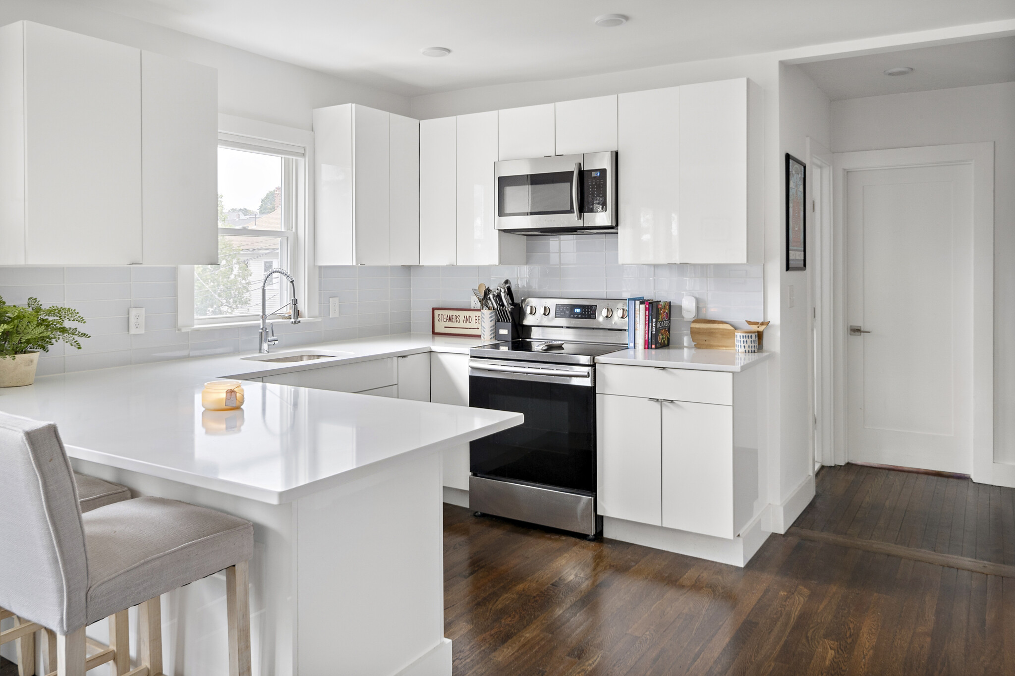 4438 Washington St, Roslindale