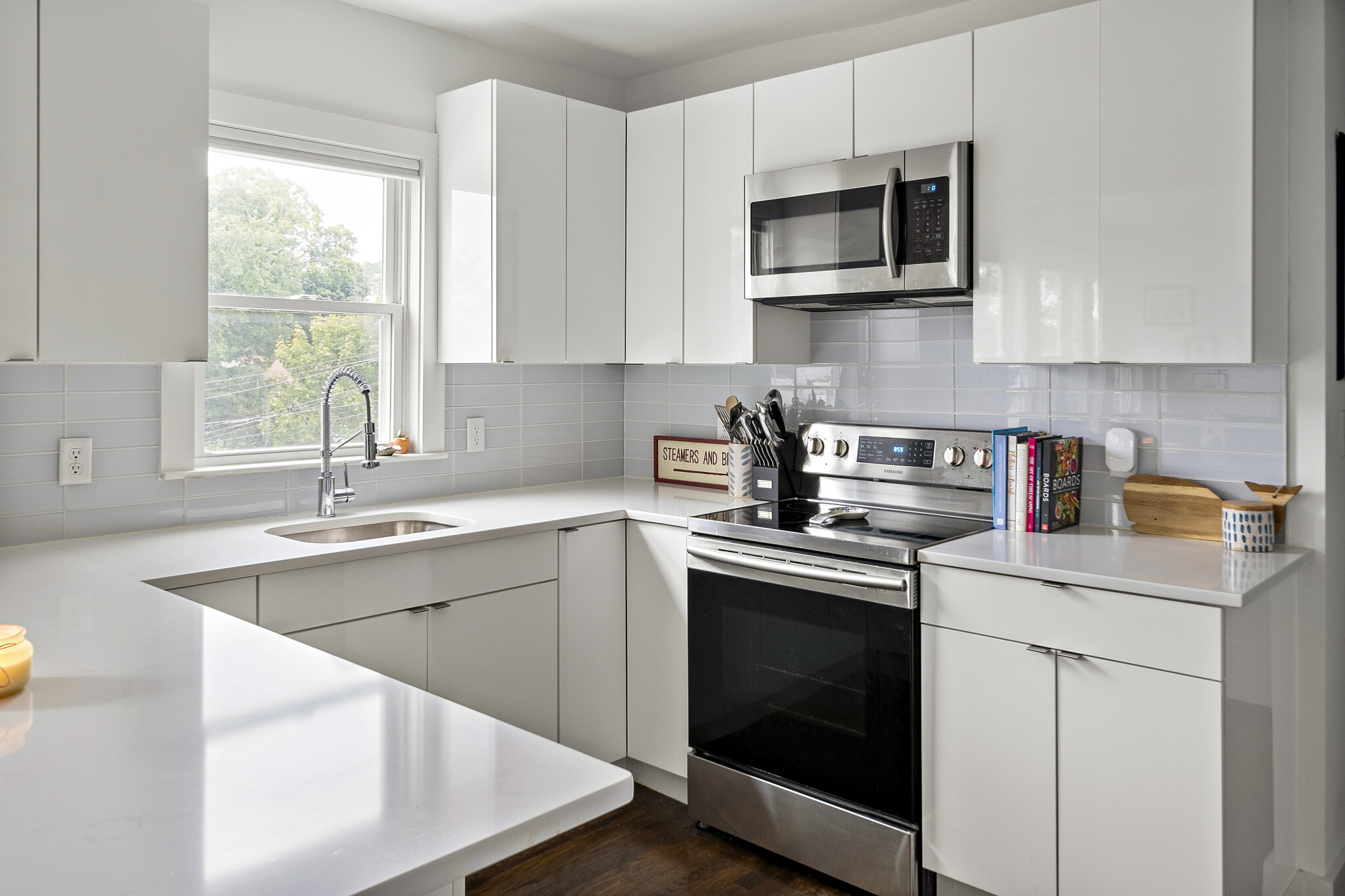 4438 Washington St, Roslindale