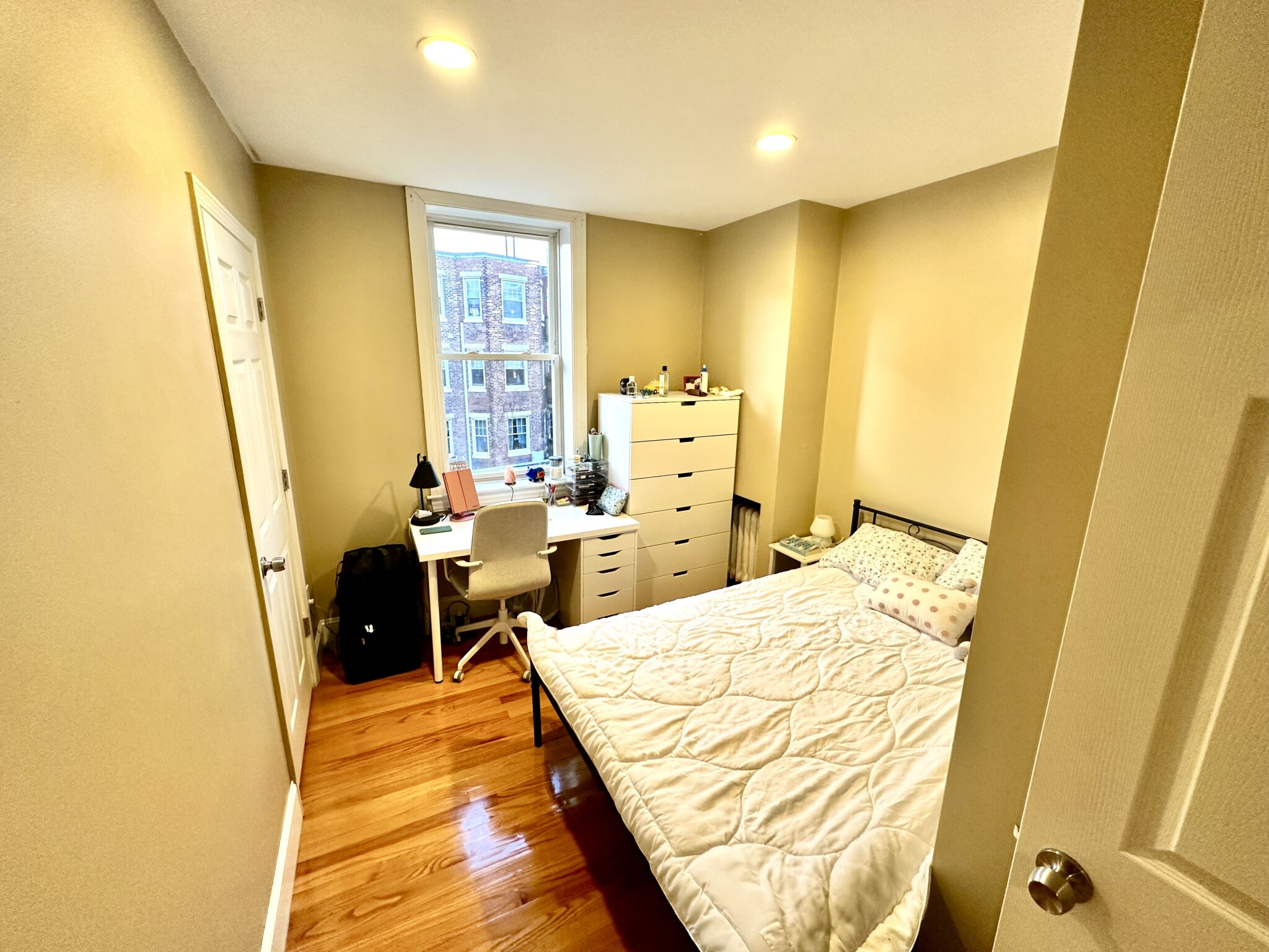 76 Egmont St, Coolidge Corner