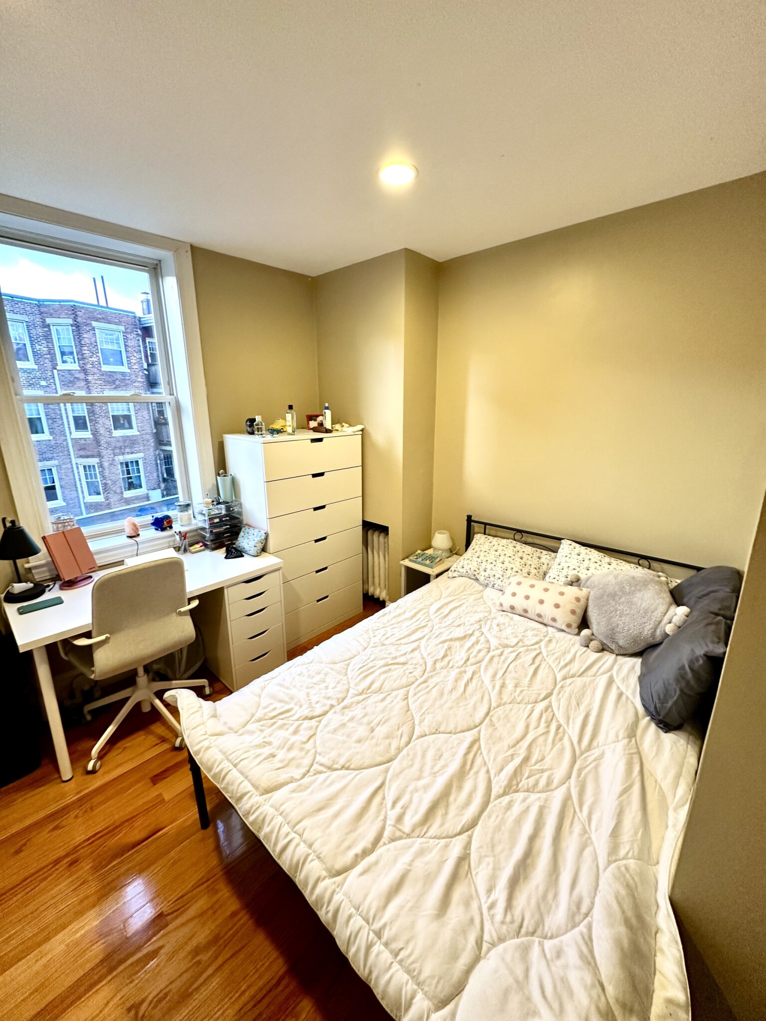 76 Egmont St, Coolidge Corner