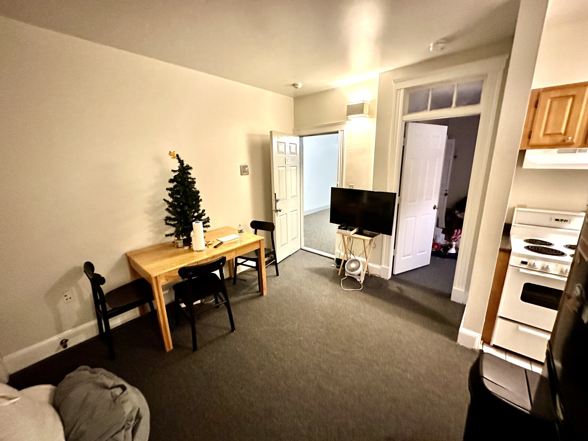 829 Beacon St, Fenway