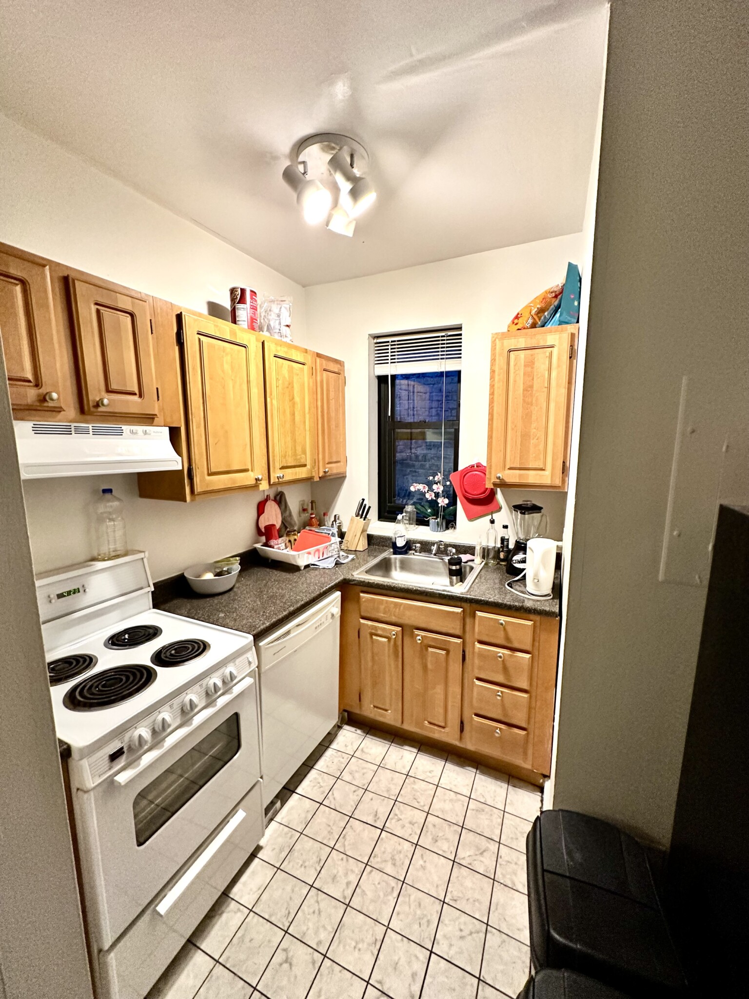 829 Beacon St, Fenway