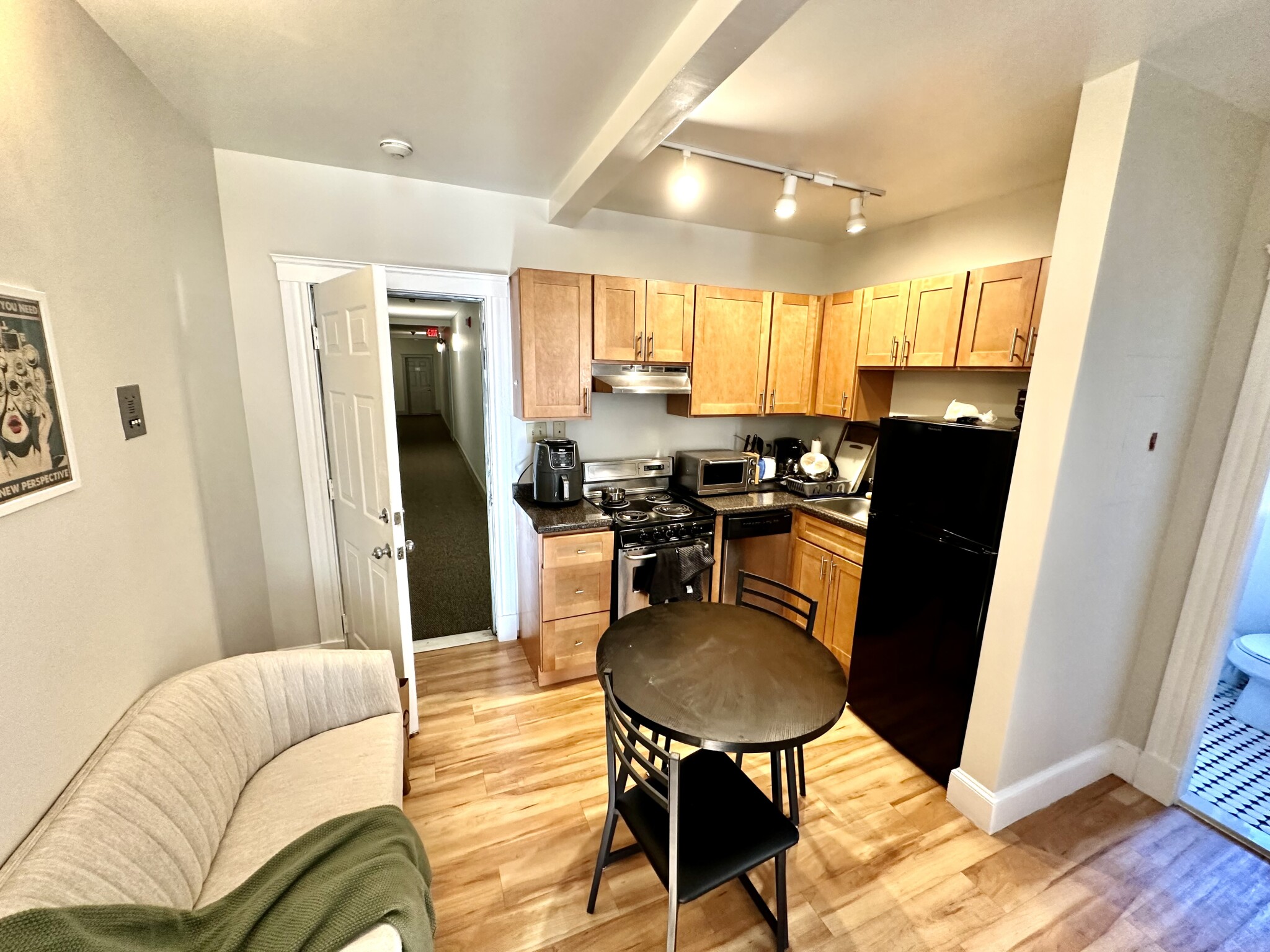 829 Beacon St, Fenway