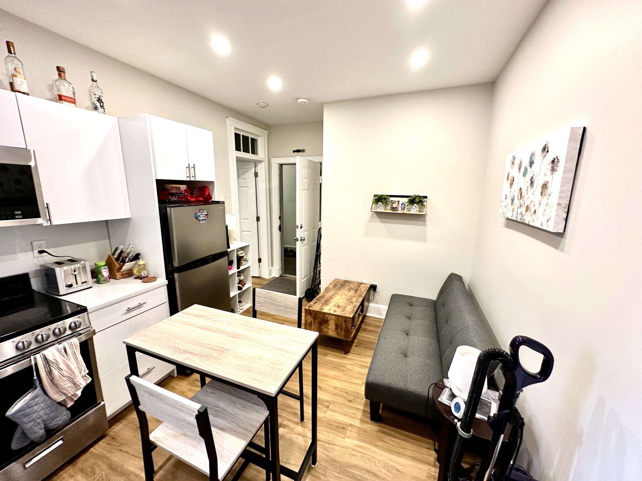 833 Beacon St, Fenway