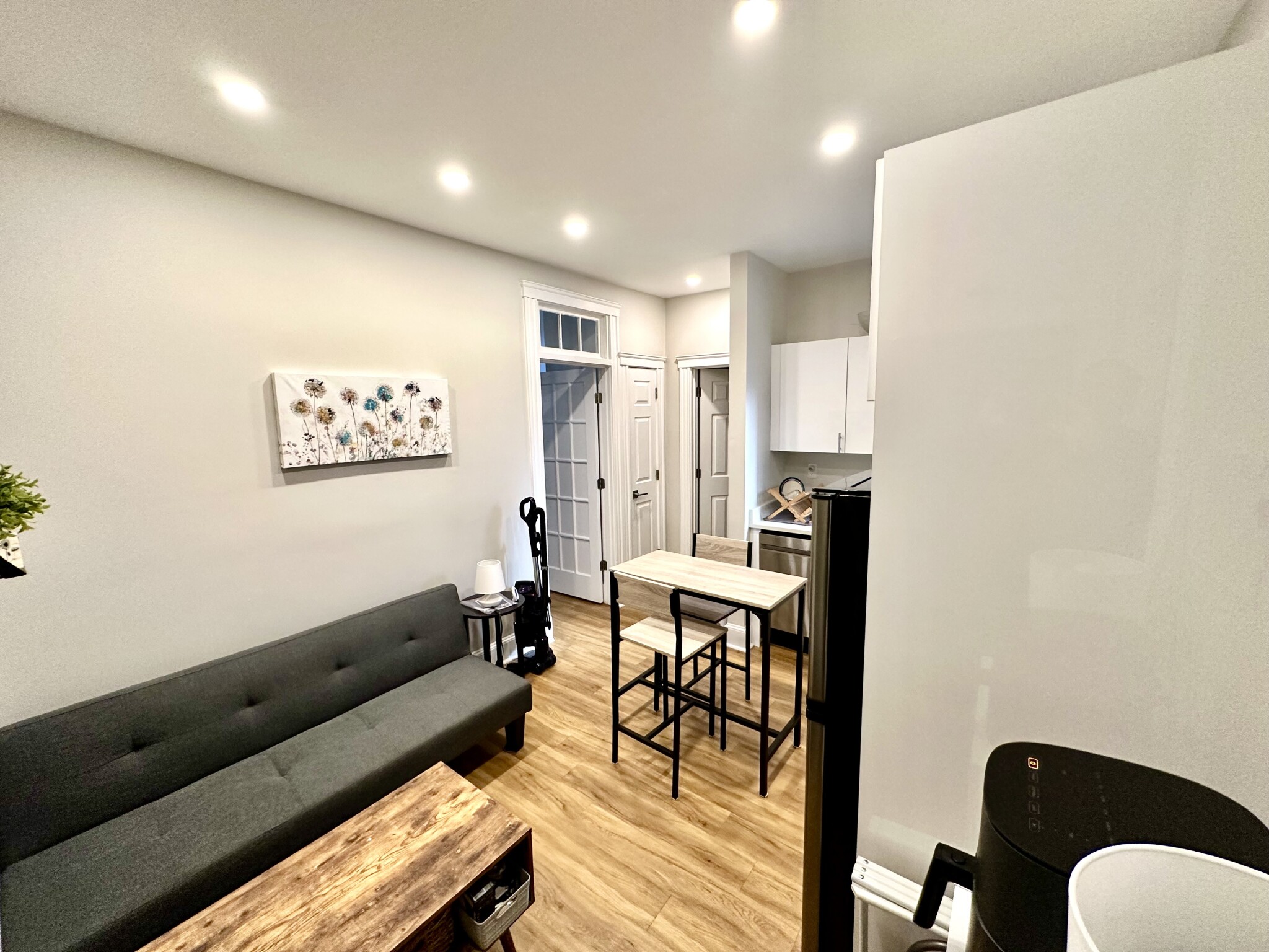 833 Beacon St, Fenway