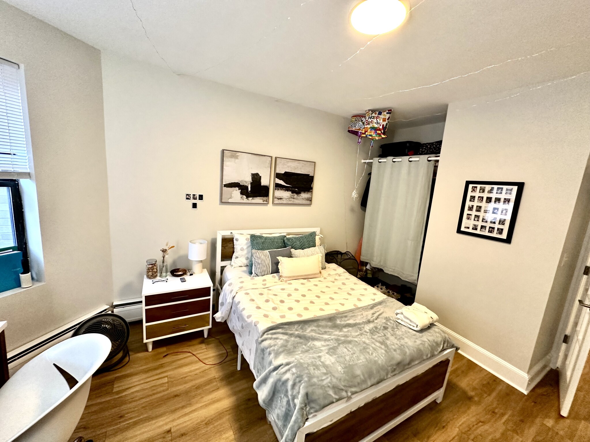 833 Beacon St, Fenway