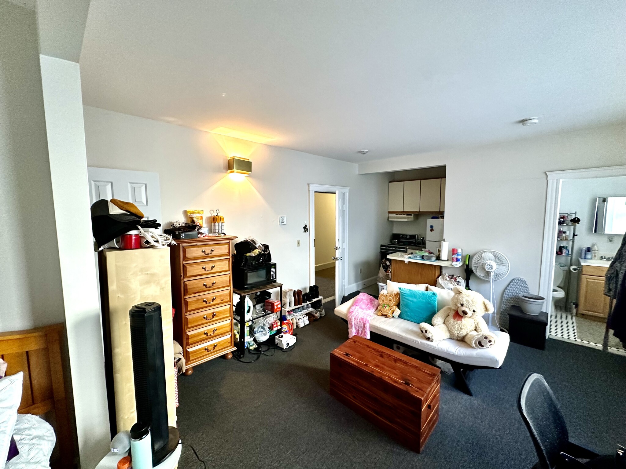 833 Beacon St, Fenway