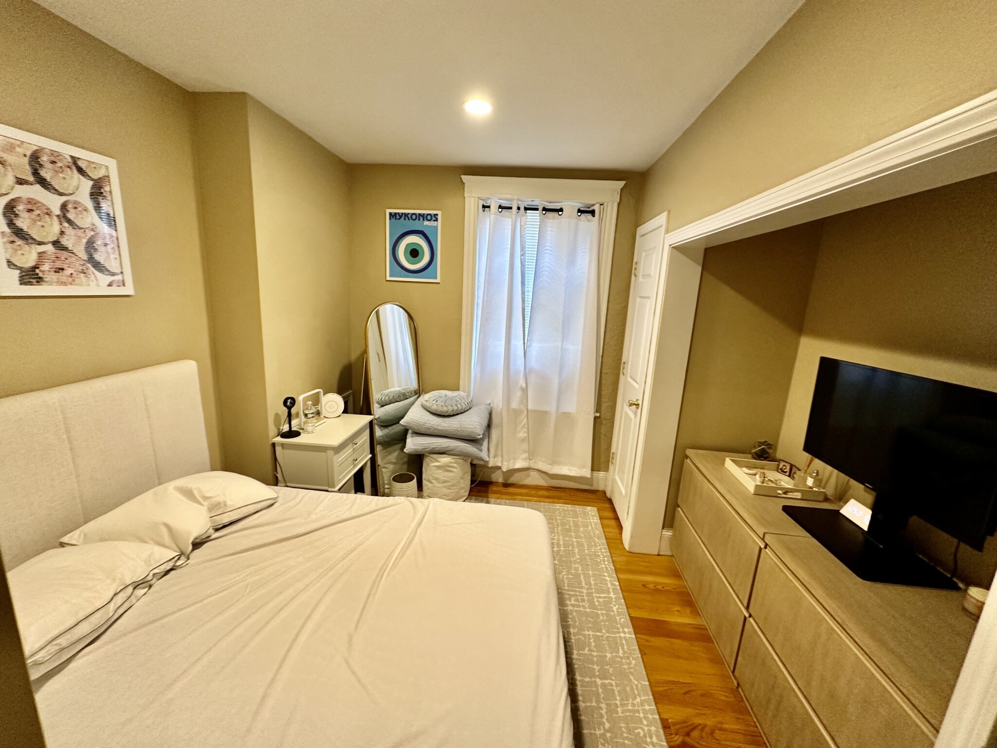 56 Egmont St, Coolidge Corner