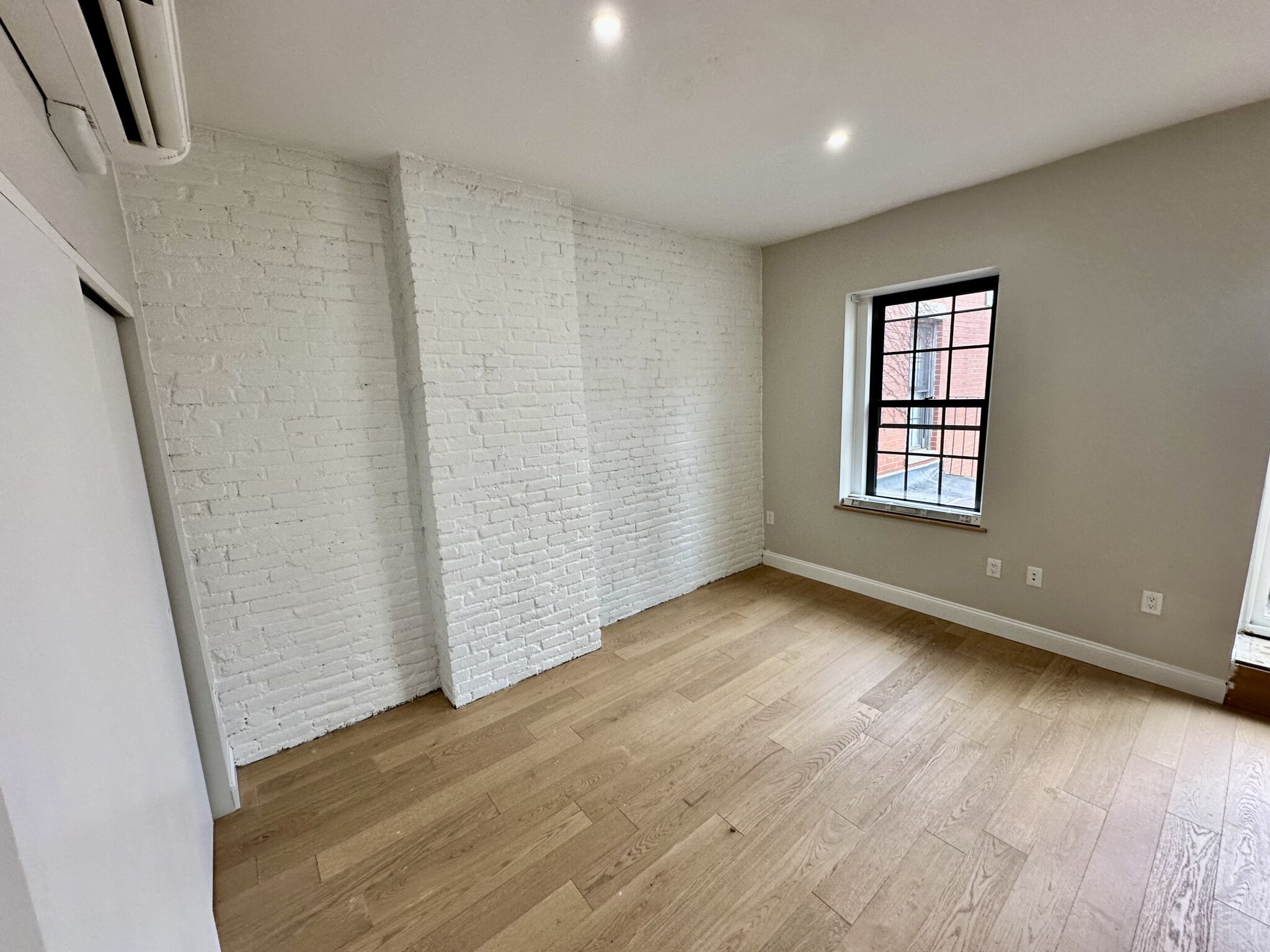 158 Saint Botolph, Back Bay