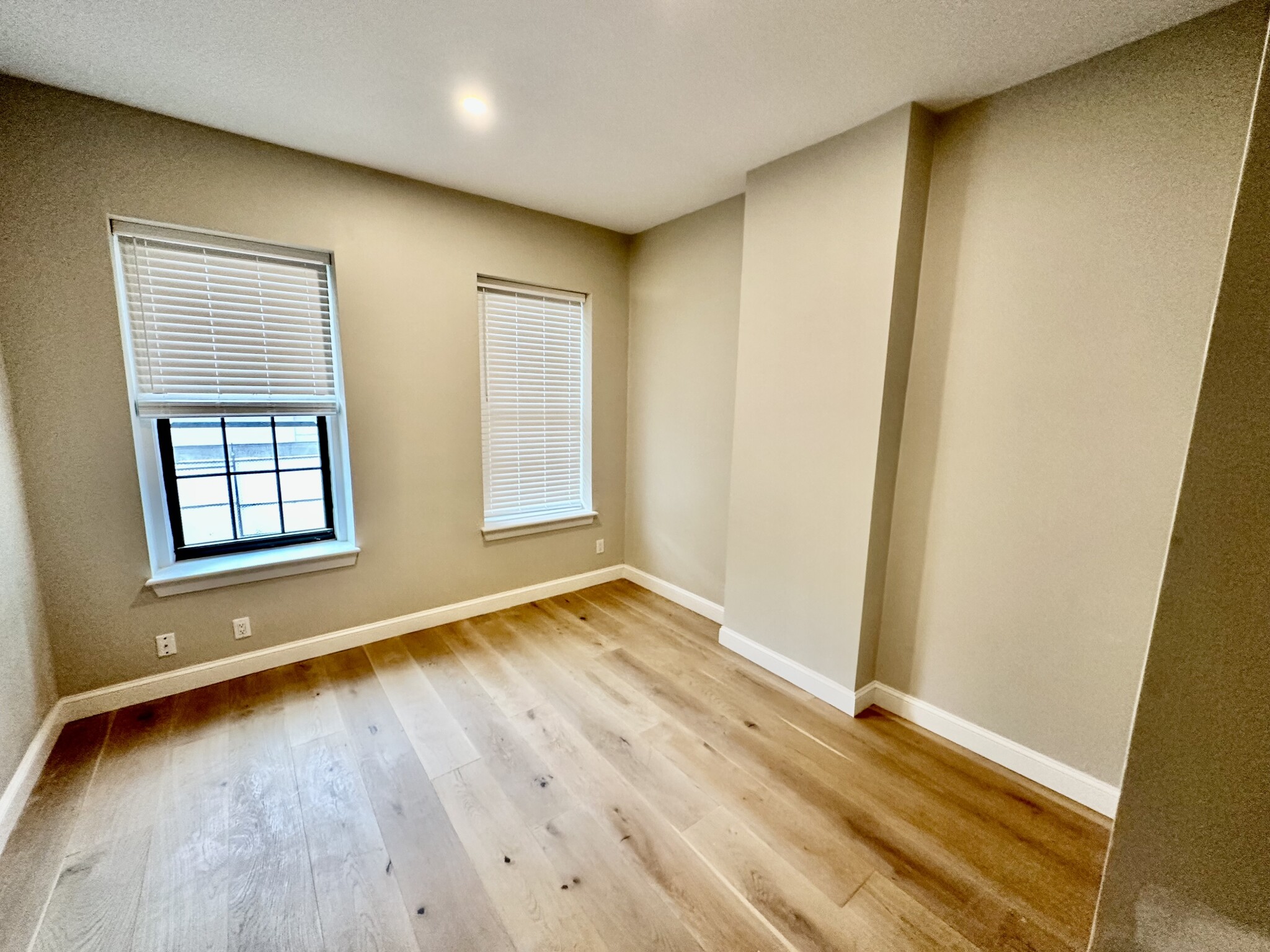 162 Saint Botolph, Back Bay