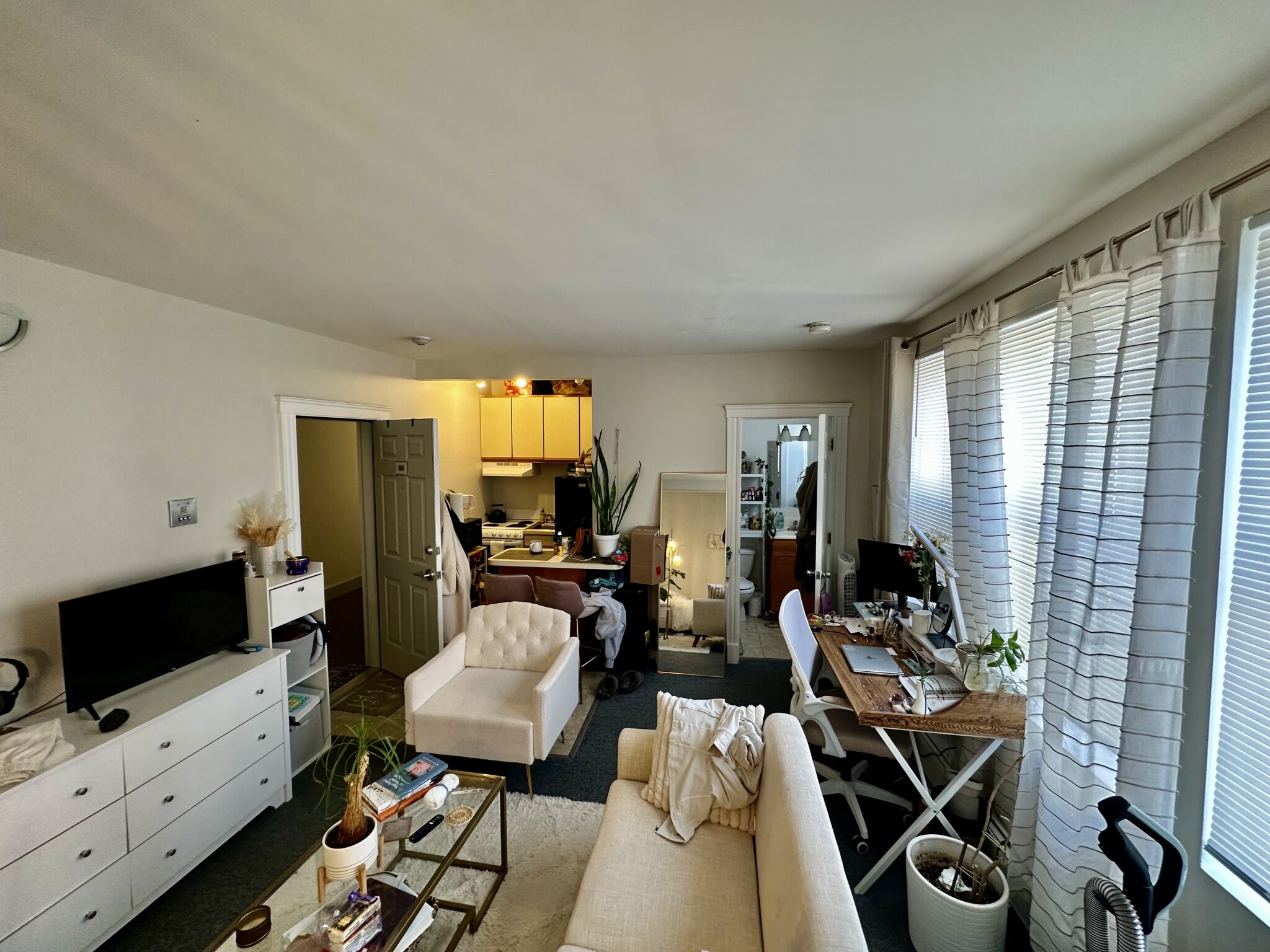 833 Beacon St, Fenway