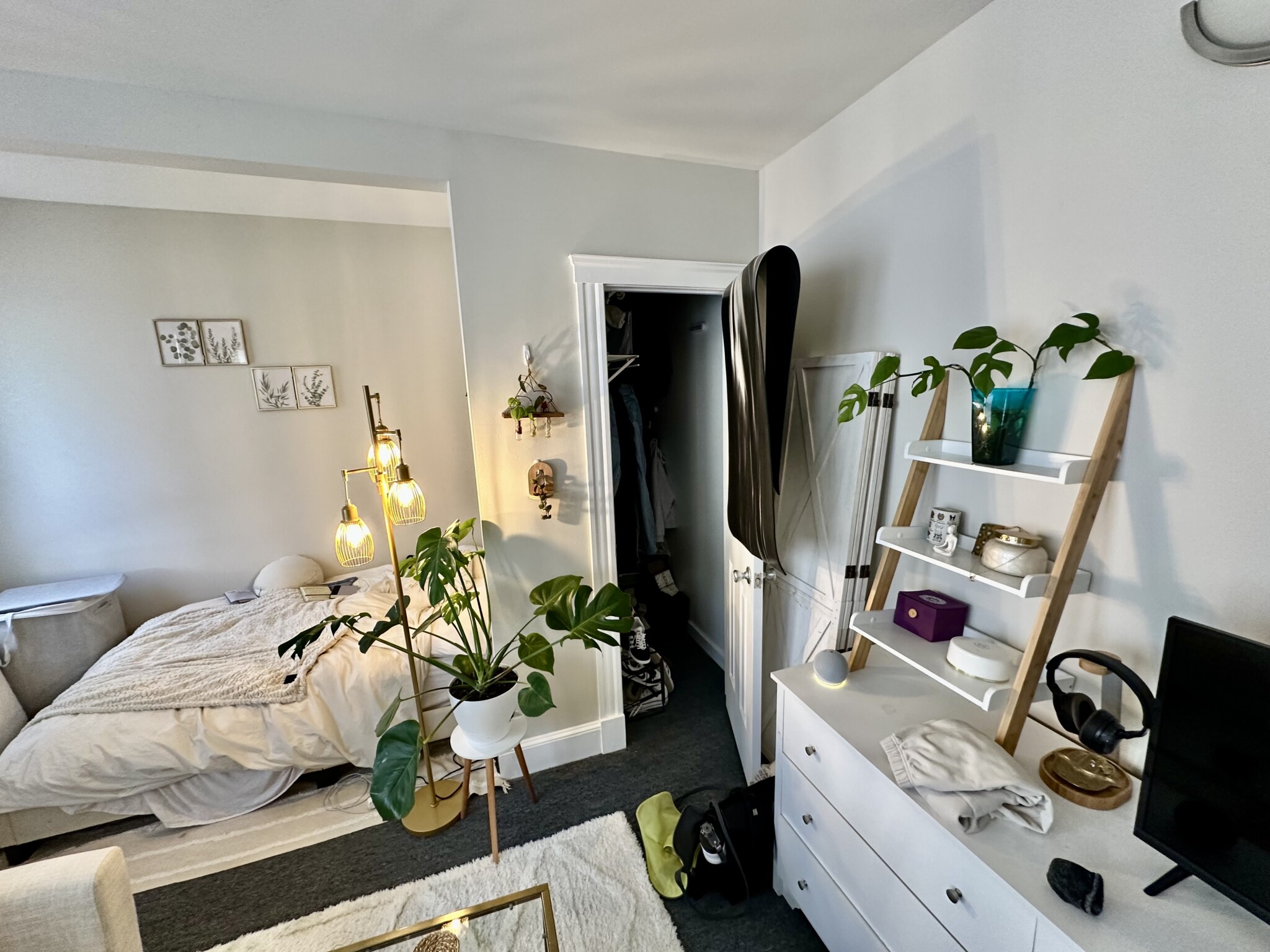 833 Beacon St, Fenway