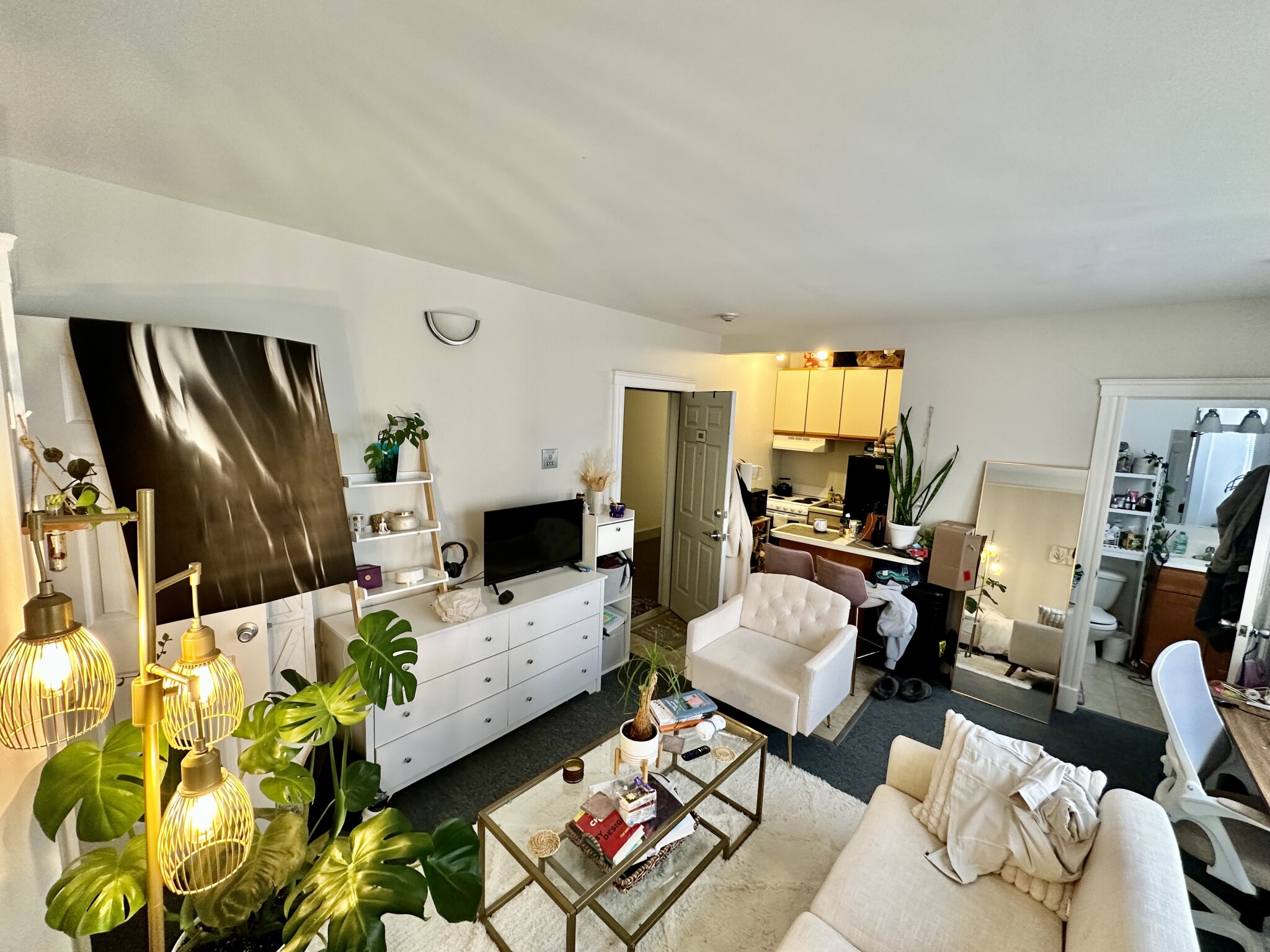 833 Beacon St, Fenway