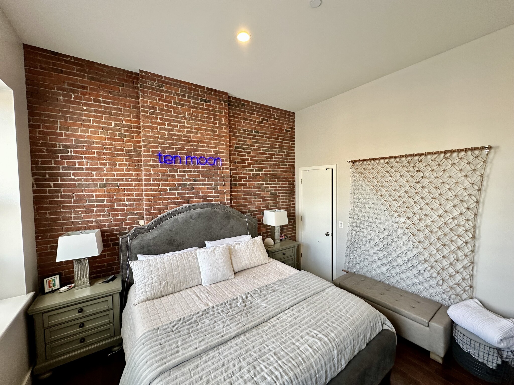 460c Harrison Ave, South End