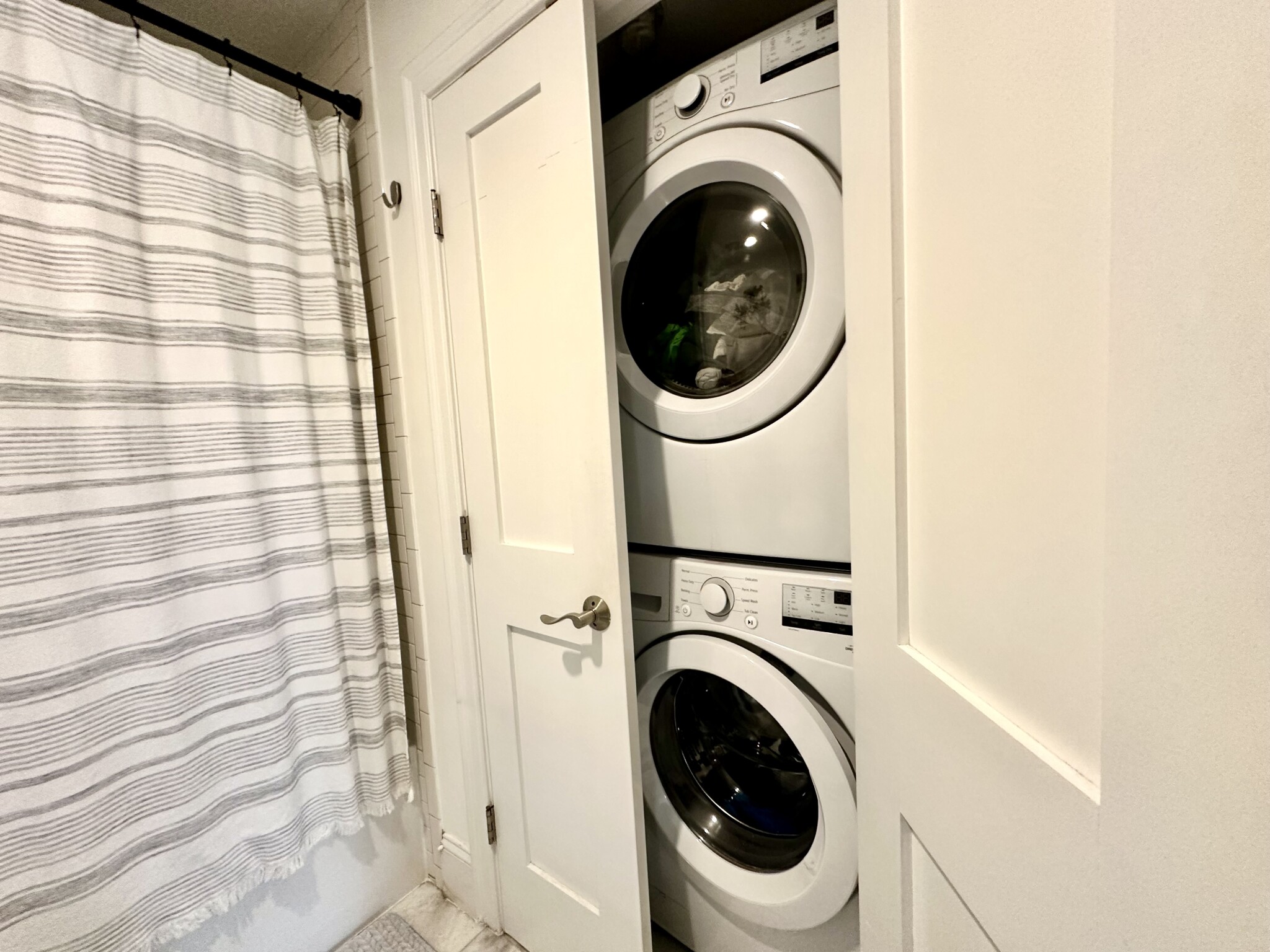 154 Gold St, South Boston