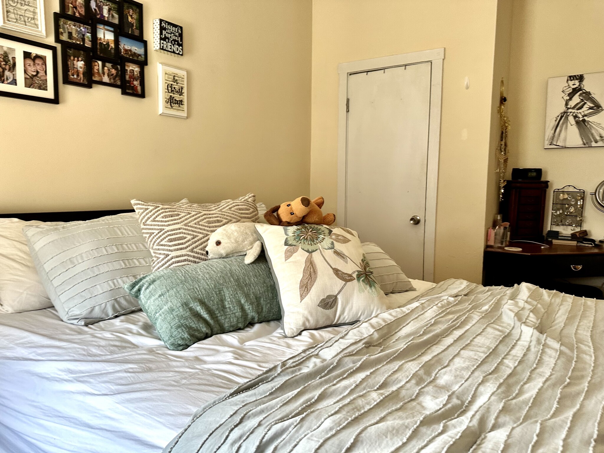 108 Myrtle St, Beacon Hill