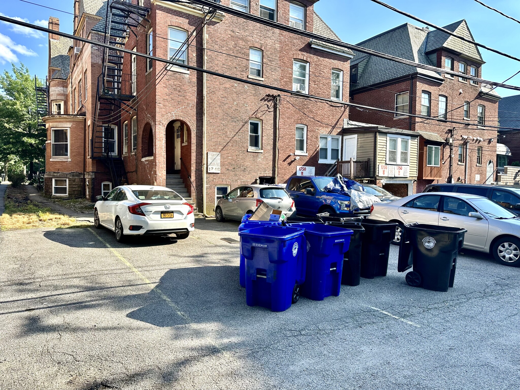 1748 Beacon St, Washington Square