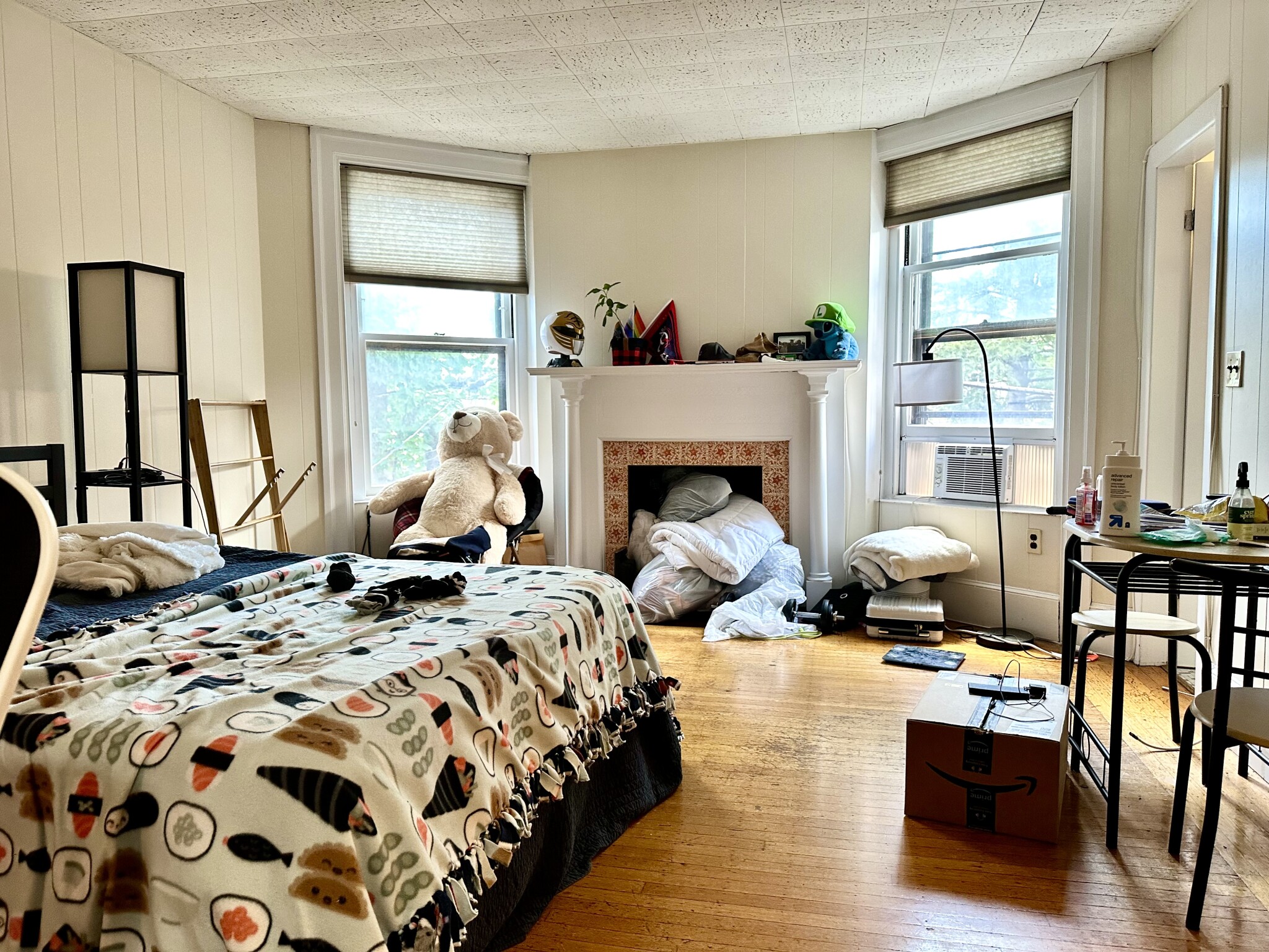 1063 Beacon St, Longwood