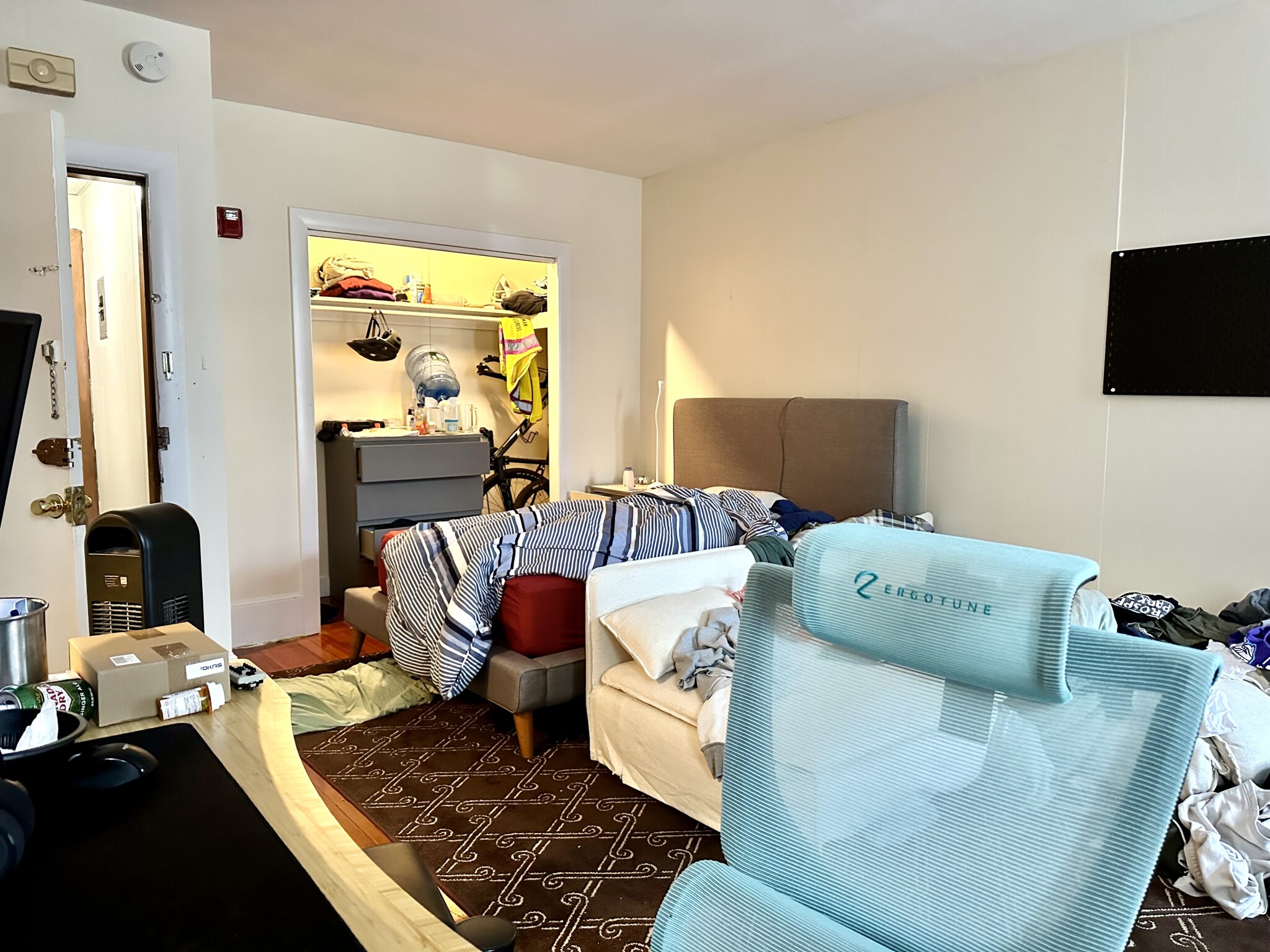 1063 Beacon St, Longwood