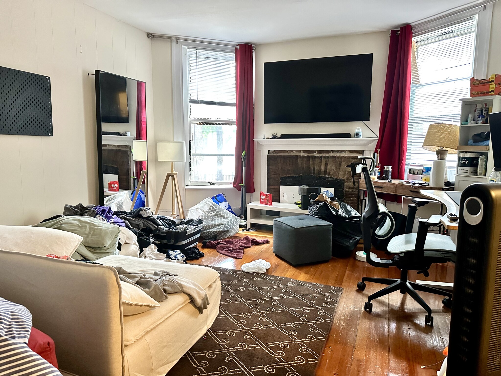 1063 Beacon St, Longwood