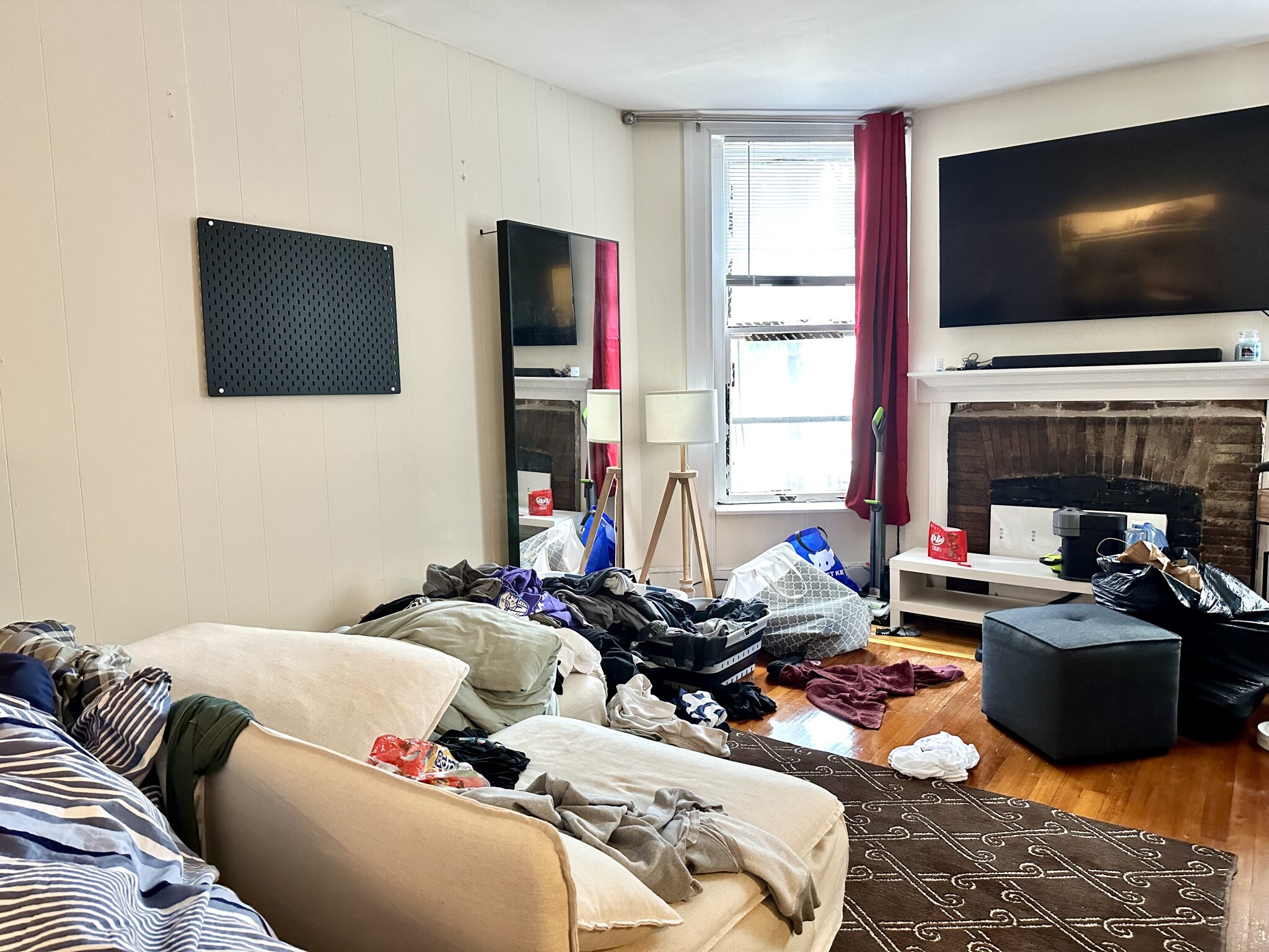 1063 Beacon St, Longwood