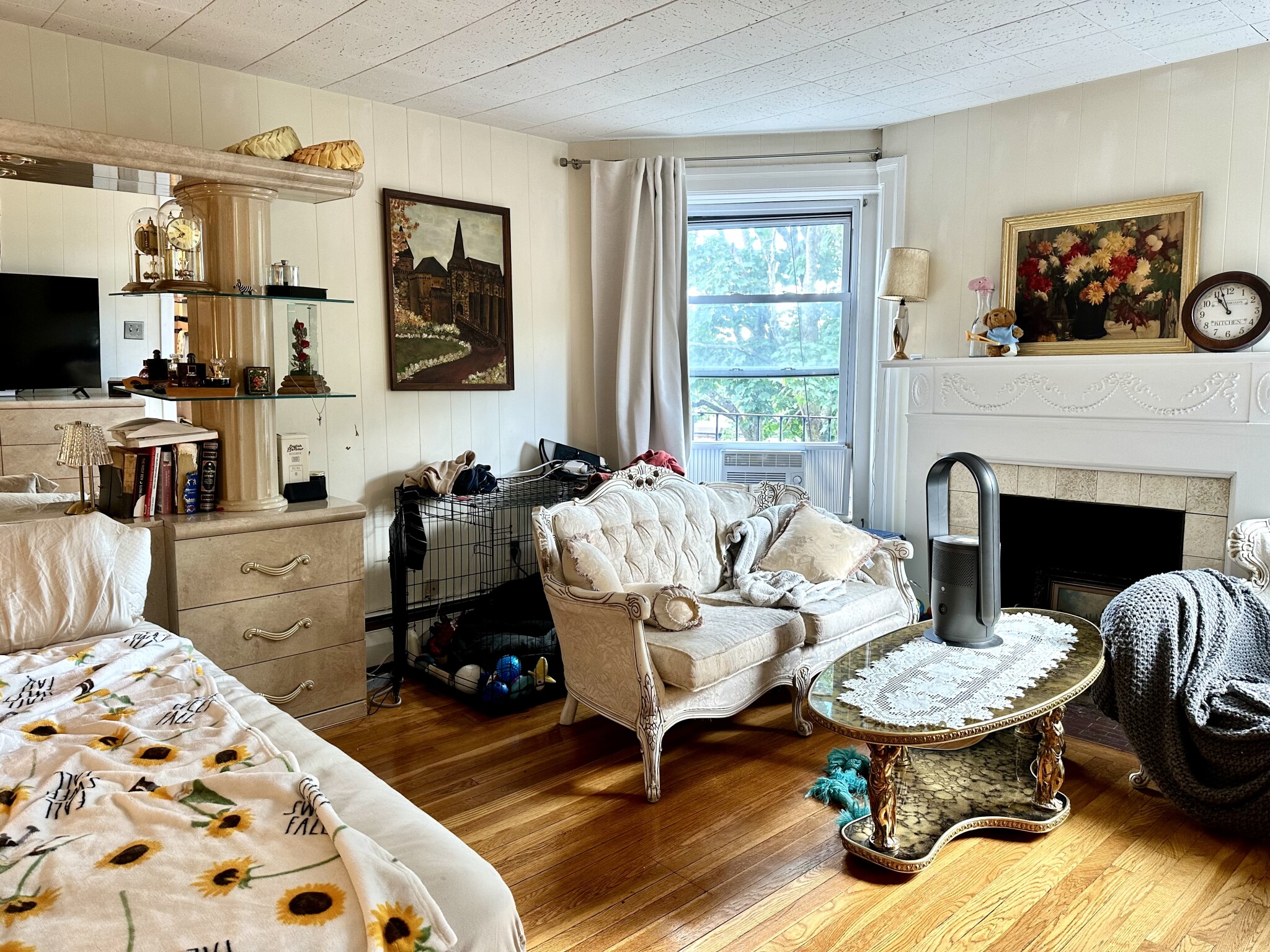 1063 Beacon St, Longwood