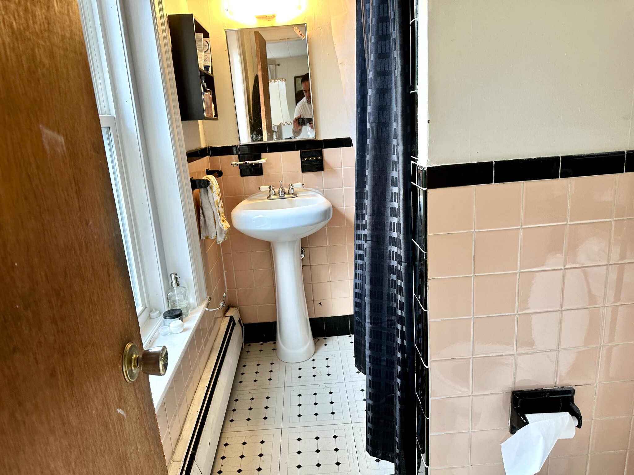 1063 Beacon St, Longwood