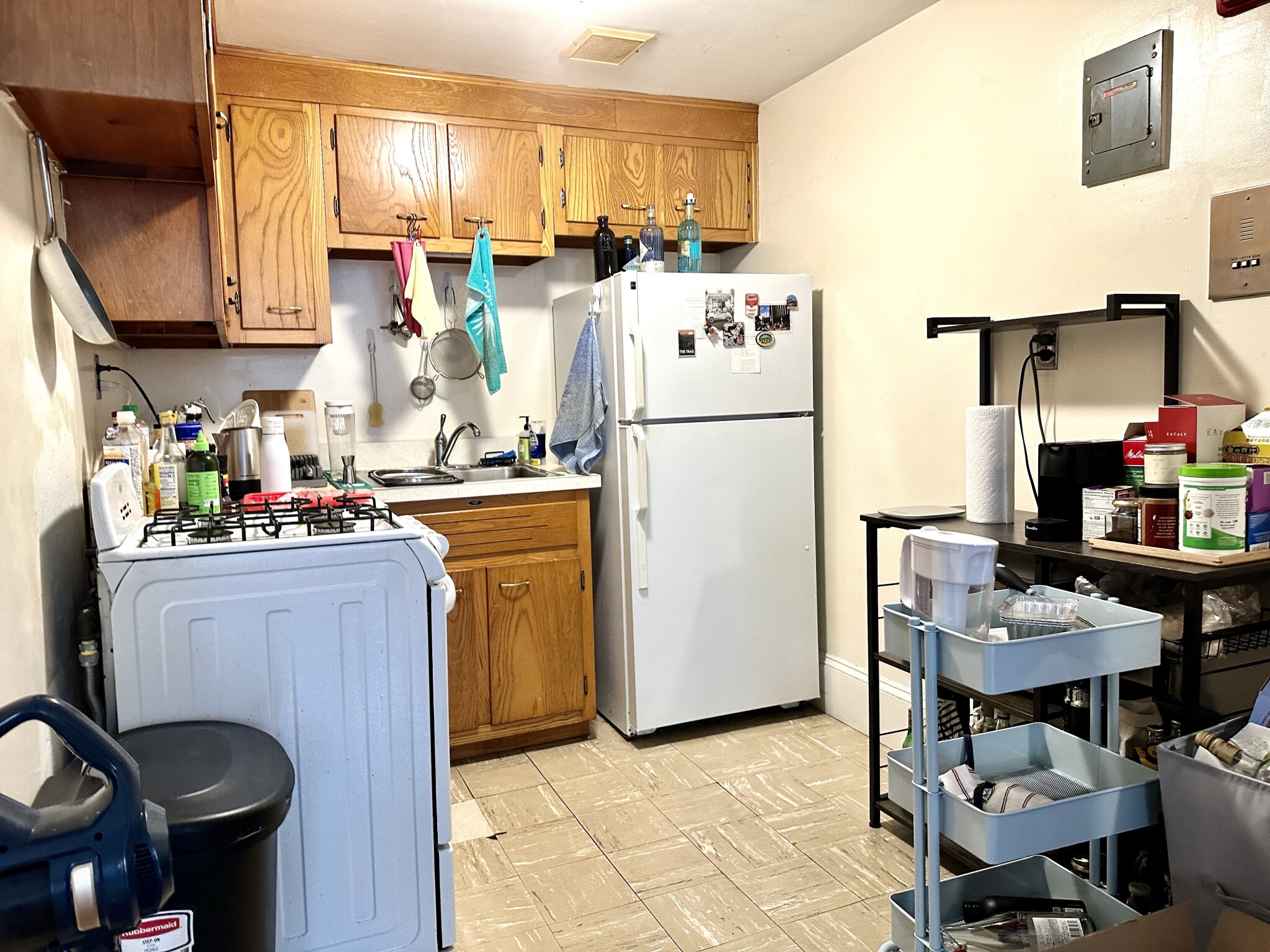 1069 Beacon St, Longwood