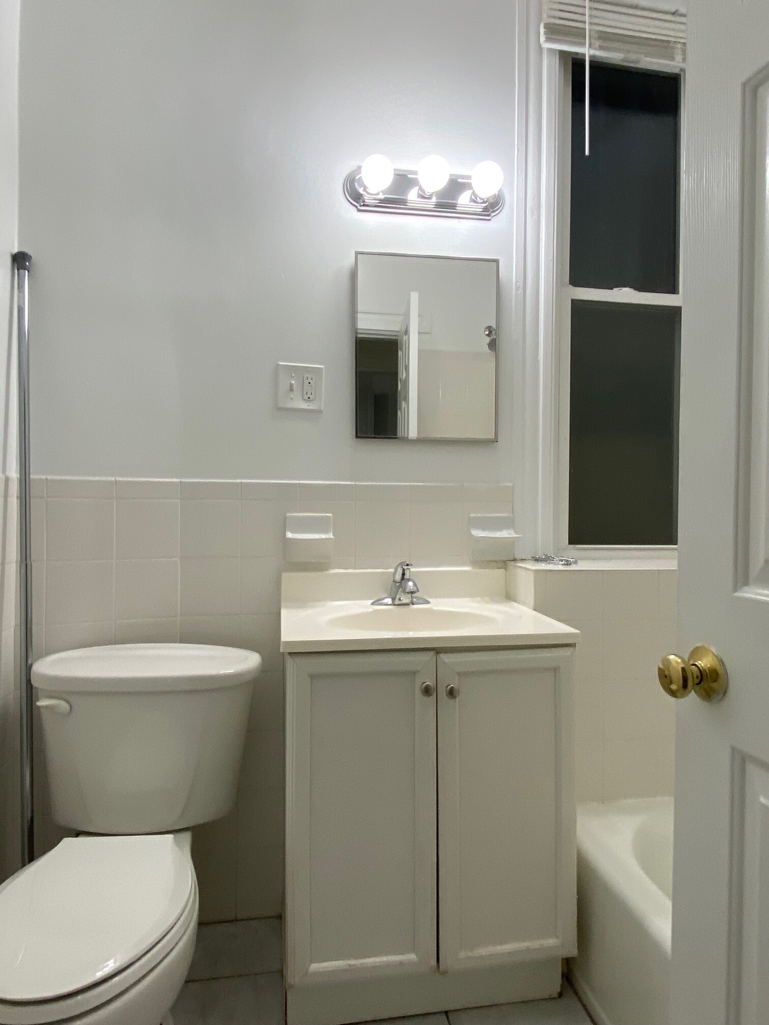 81 Brighton Ave, Allston