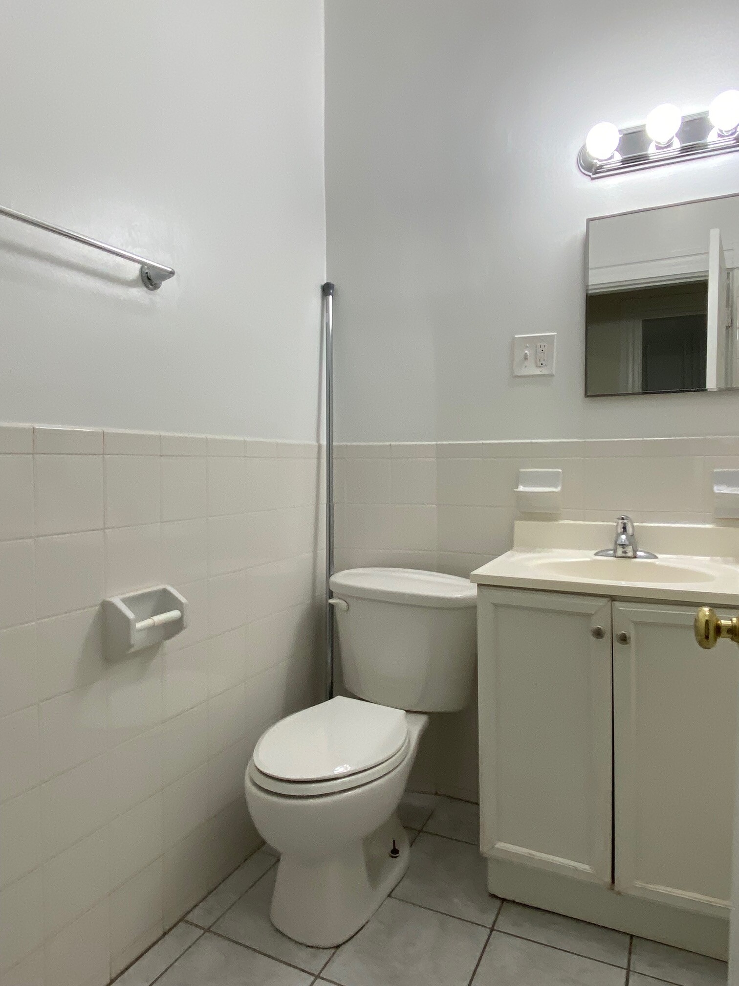 81 Brighton Ave, Allston