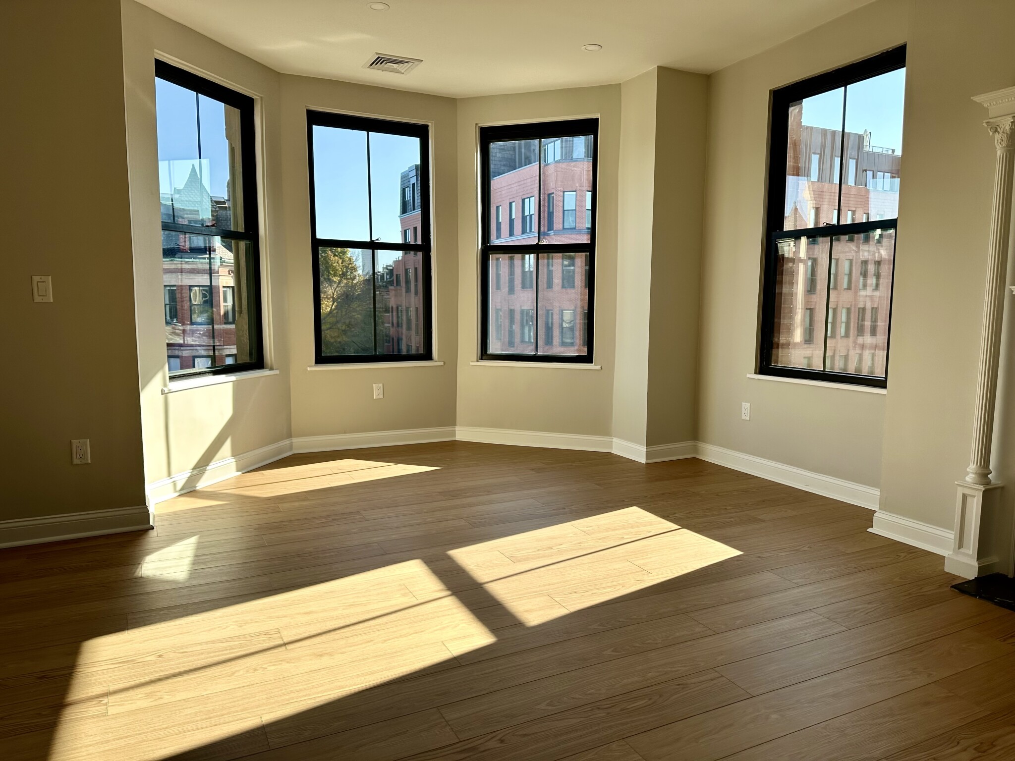 557B Columbus Ave, South End